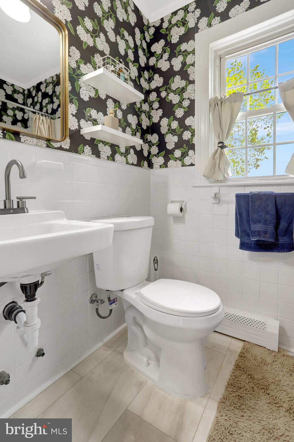 ARLINGTON VILLAGE - Residential Lease