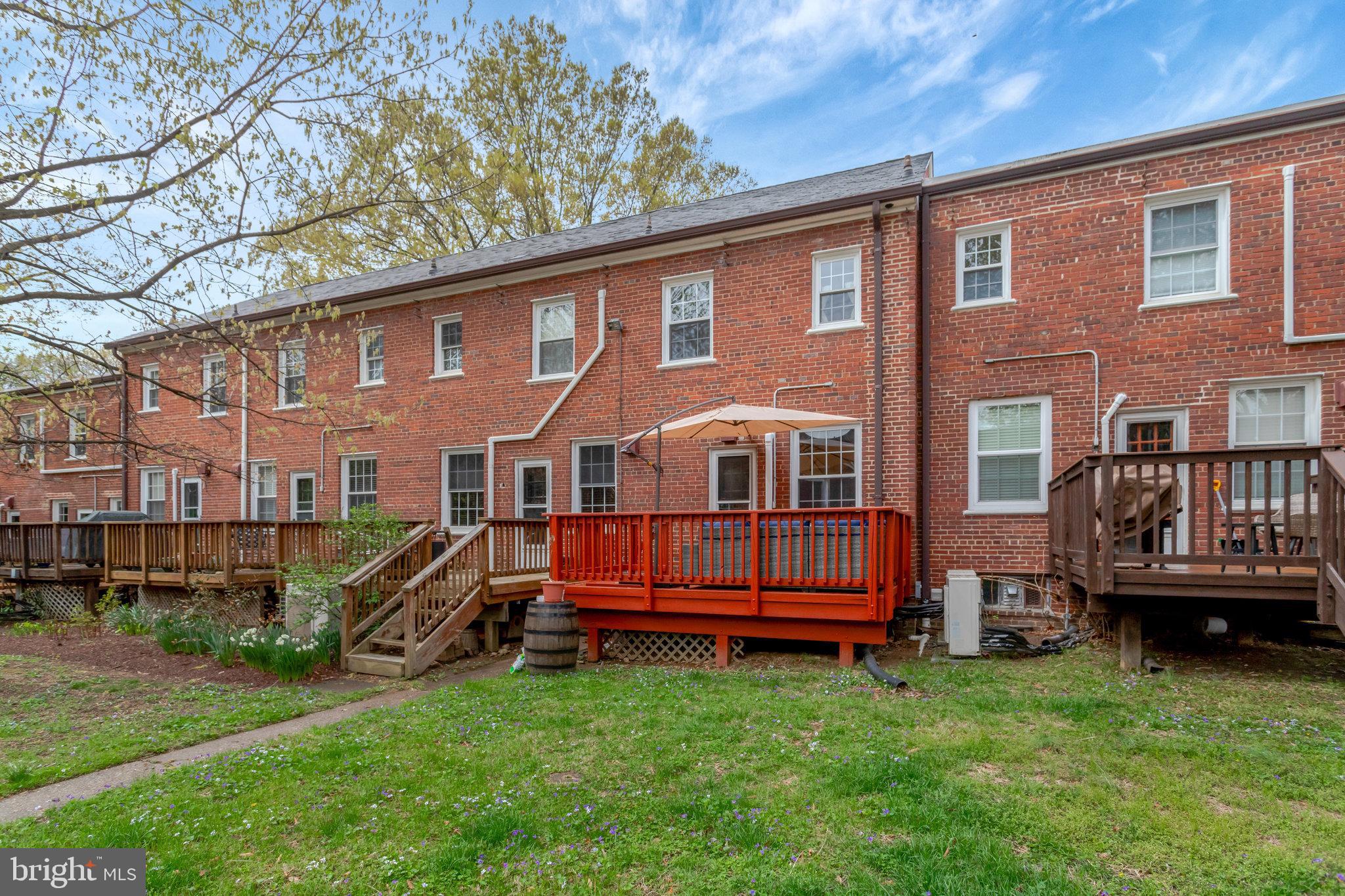 ARLINGTON VILLAGE - Residential Lease