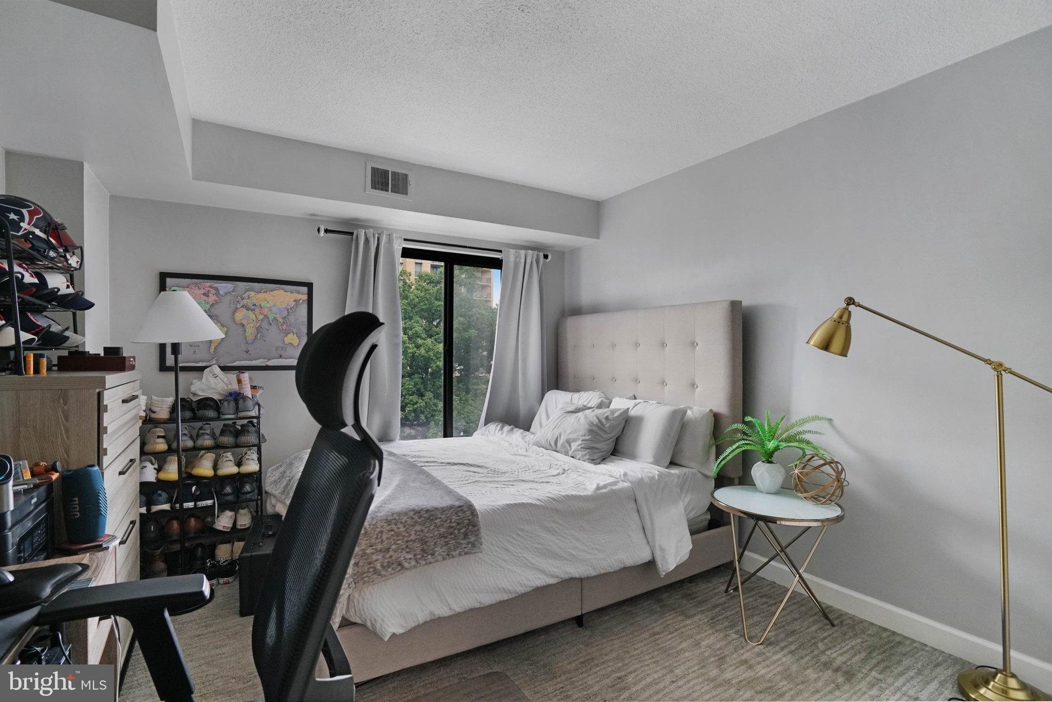 CENTURY SOUTH - Residential Lease