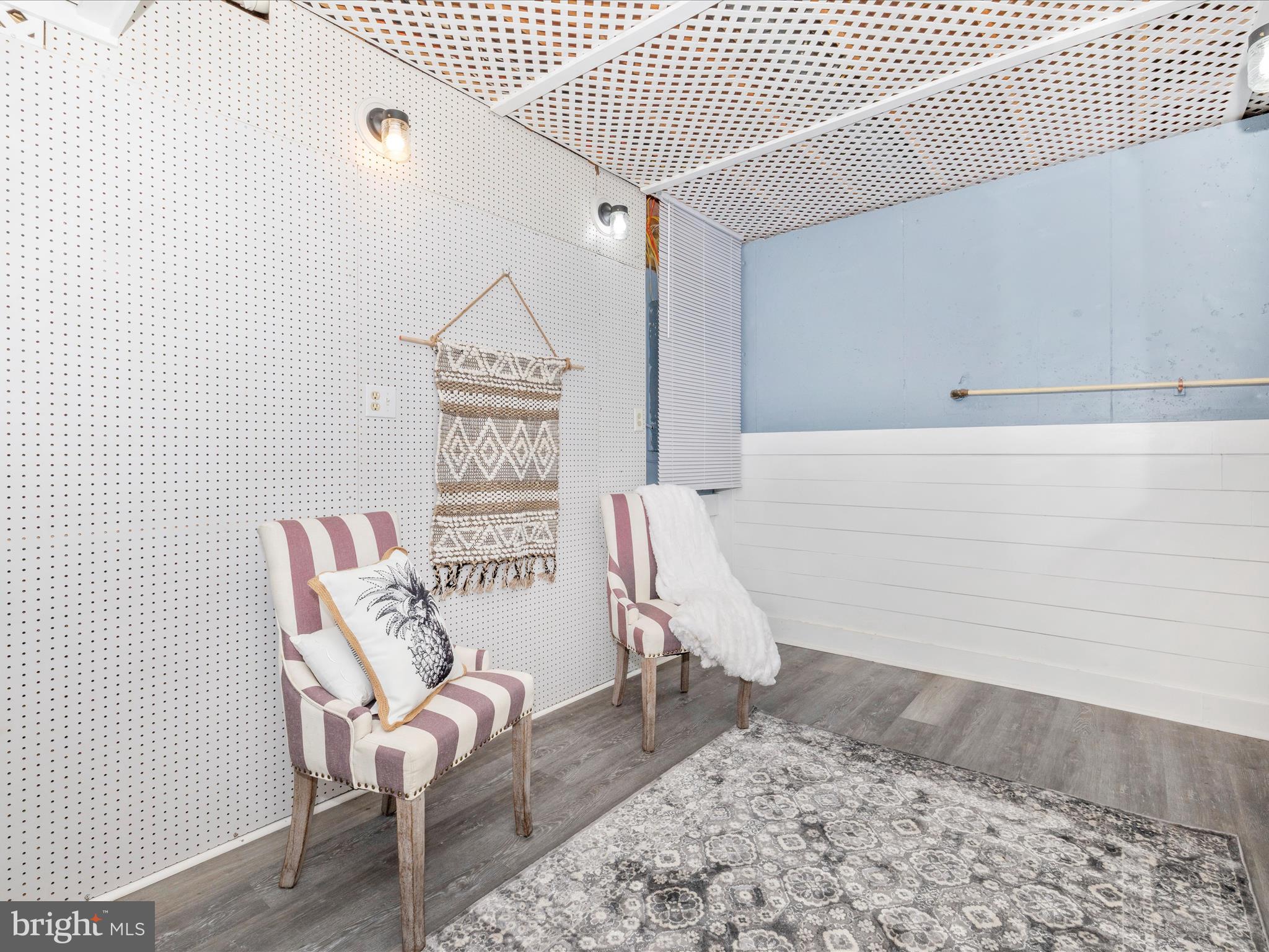 THE MEADOWS - Residential