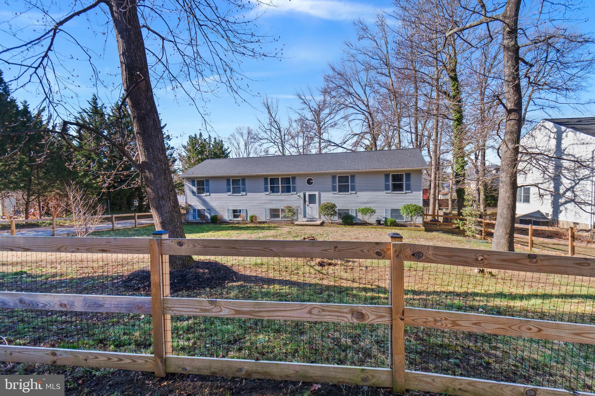 OAK BLUFF - Residential