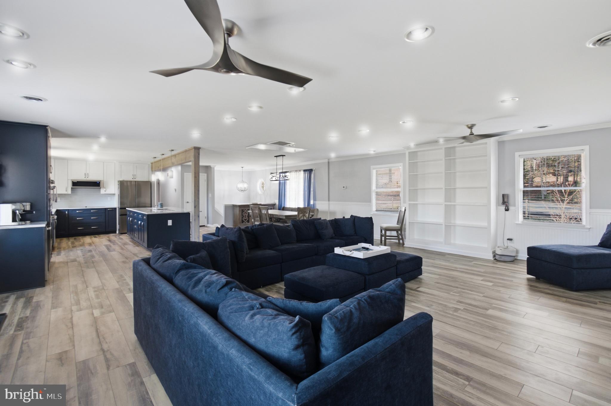 OAK BLUFF - Residential