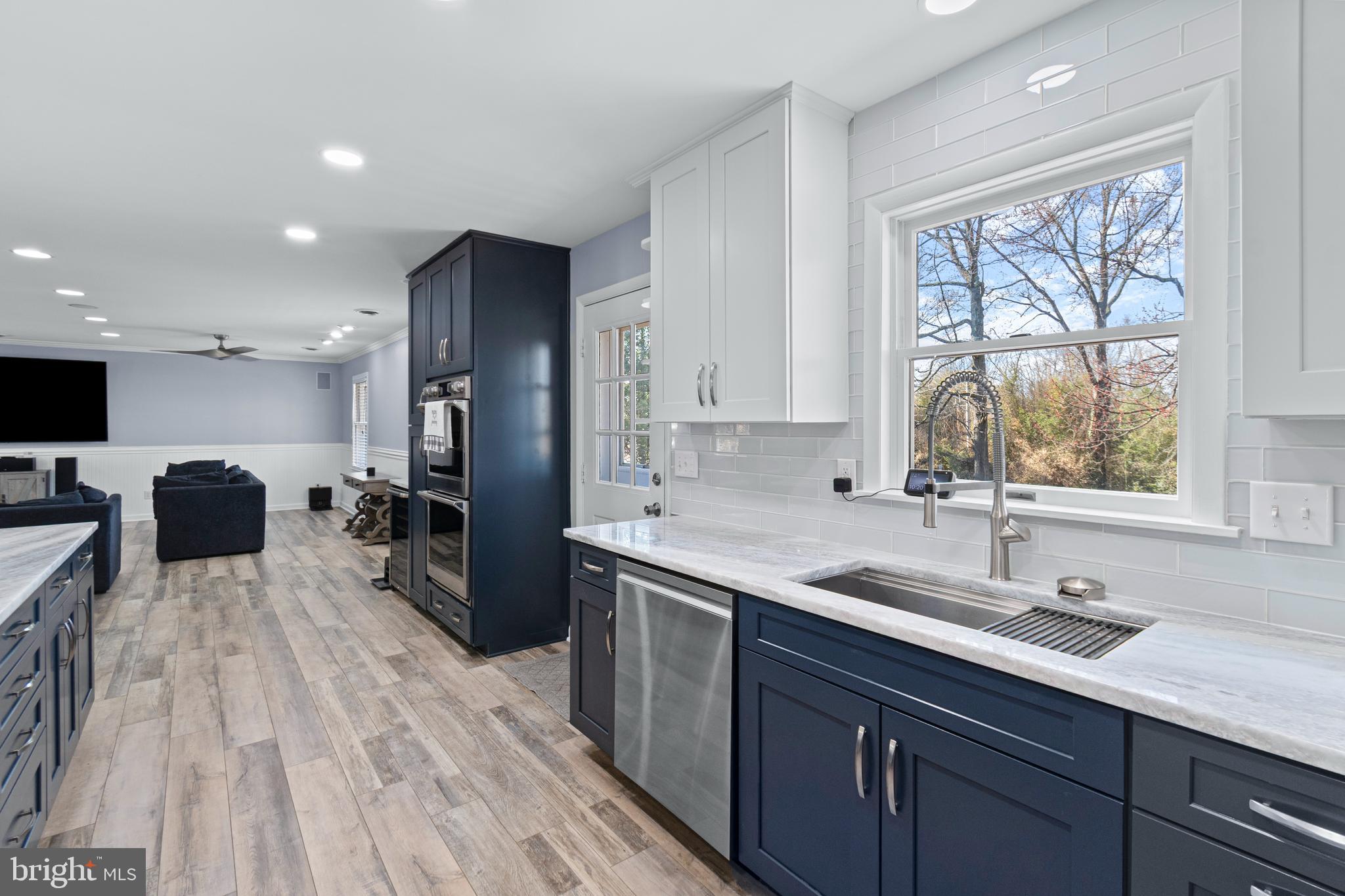 OAK BLUFF - Residential