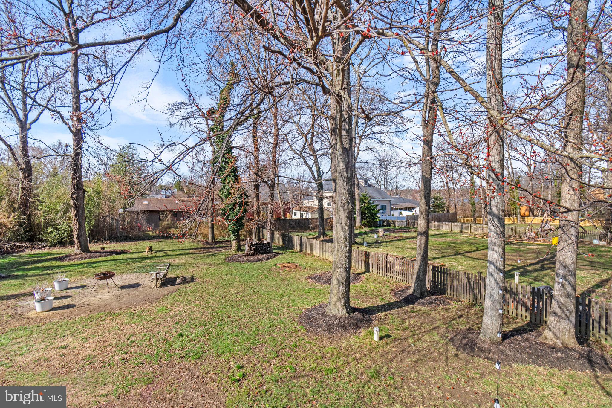 OAK BLUFF - Residential