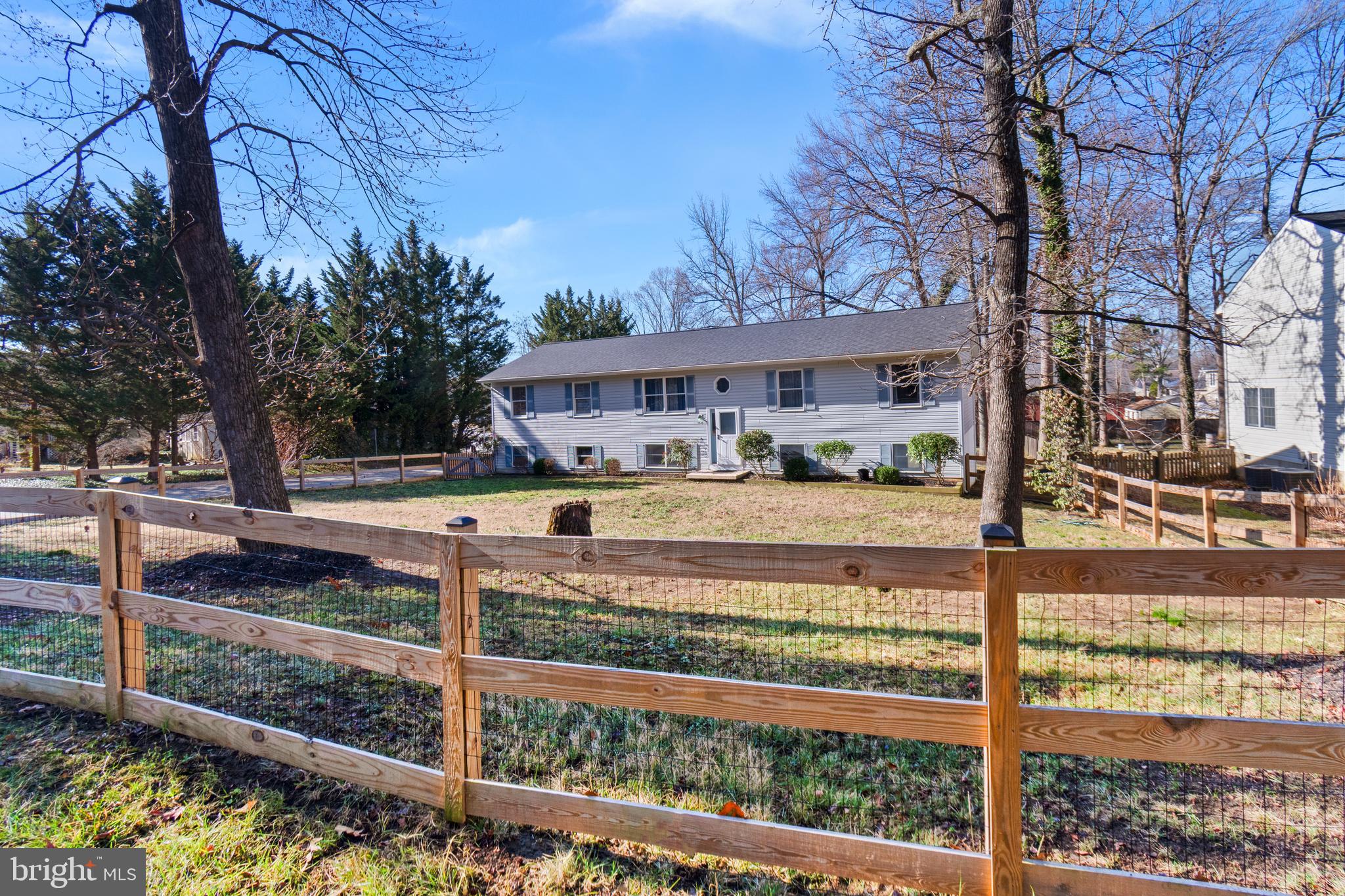 OAK BLUFF - Residential