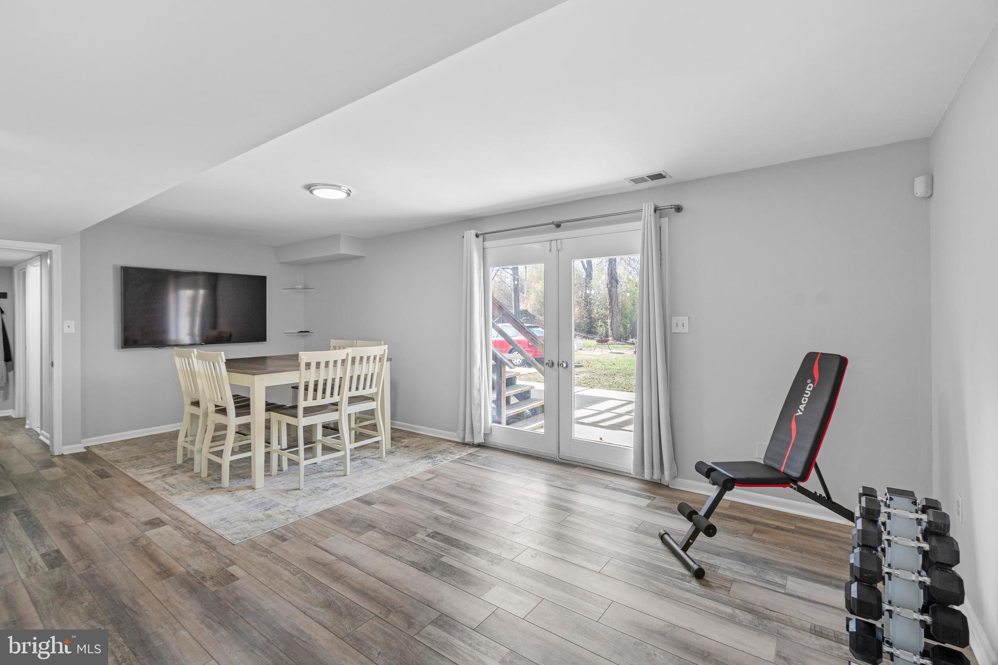 OAK BLUFF - Residential