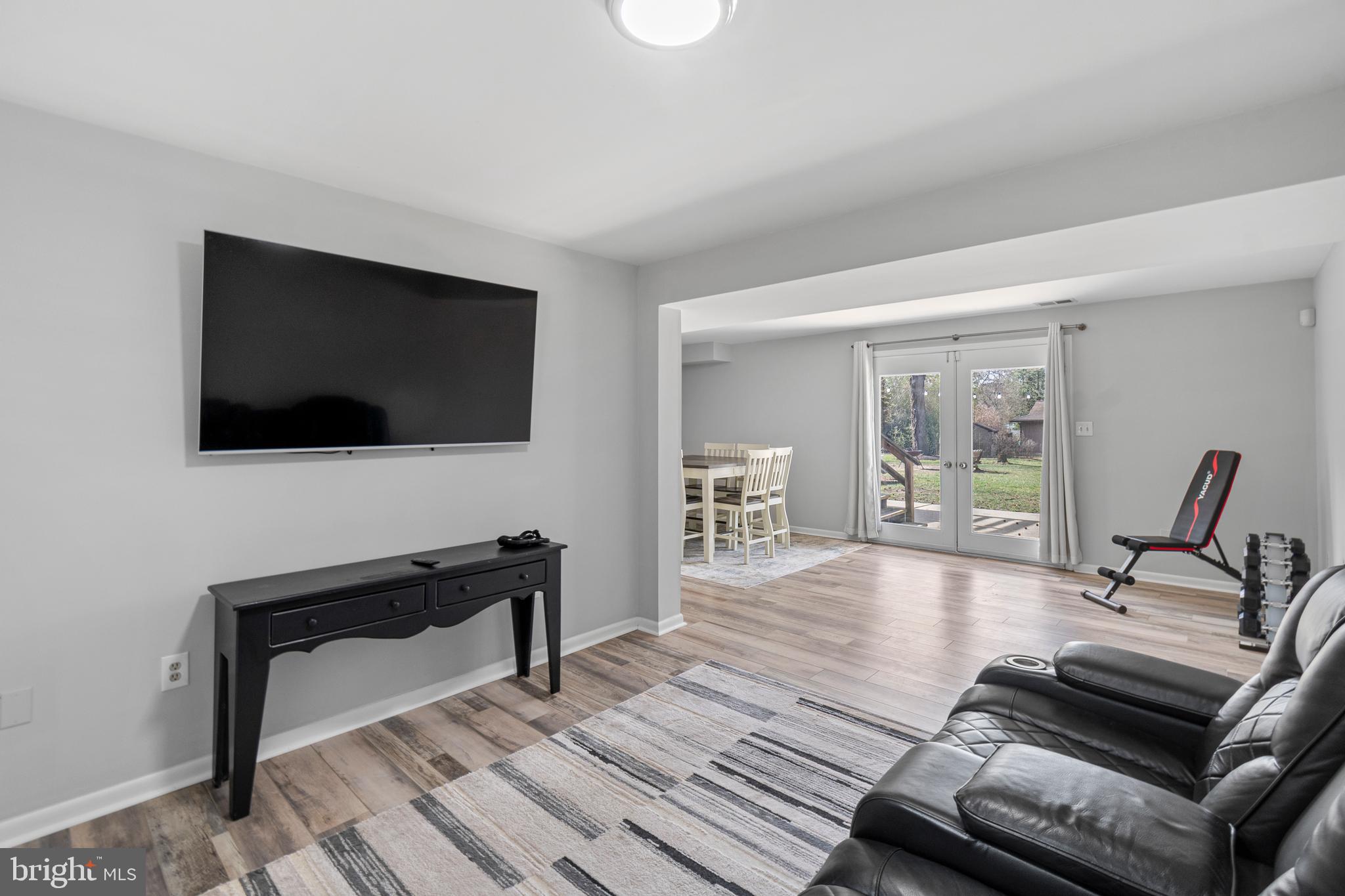 OAK BLUFF - Residential