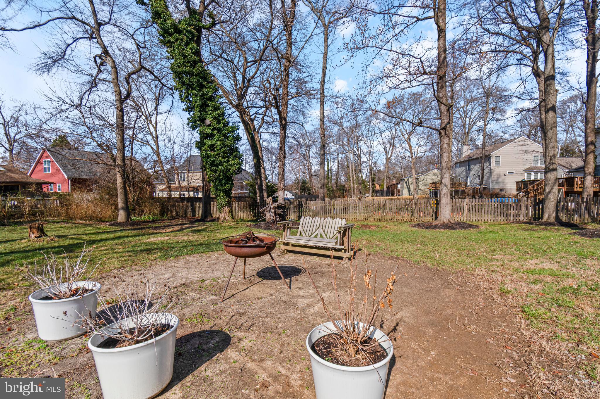 OAK BLUFF - Residential