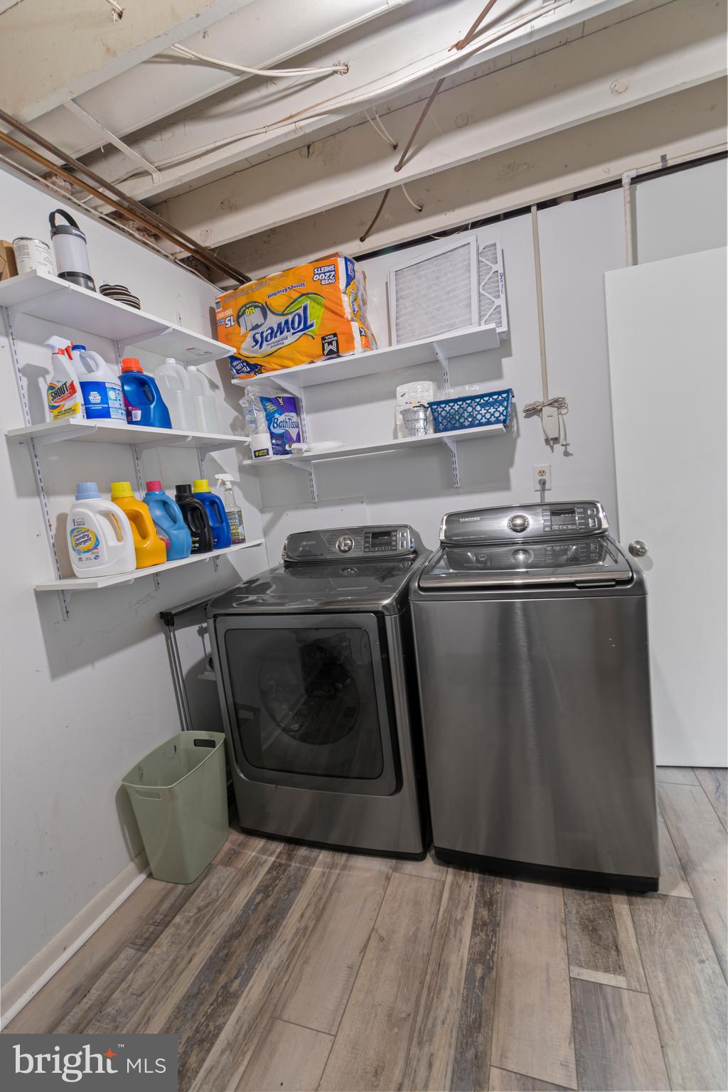 OAK BLUFF - Residential