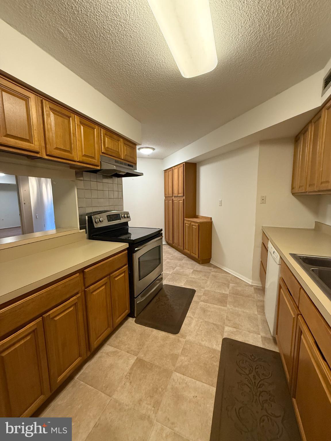 1420 LOCUST STREET 11K