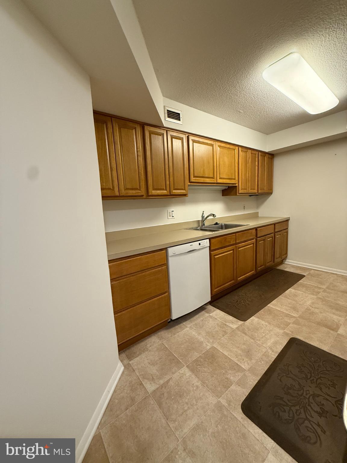 AVENUE OF THE ARTS - Residential