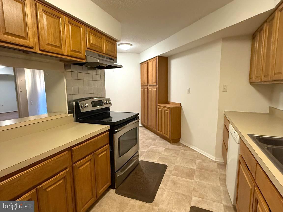 1420 LOCUST STREET 11K