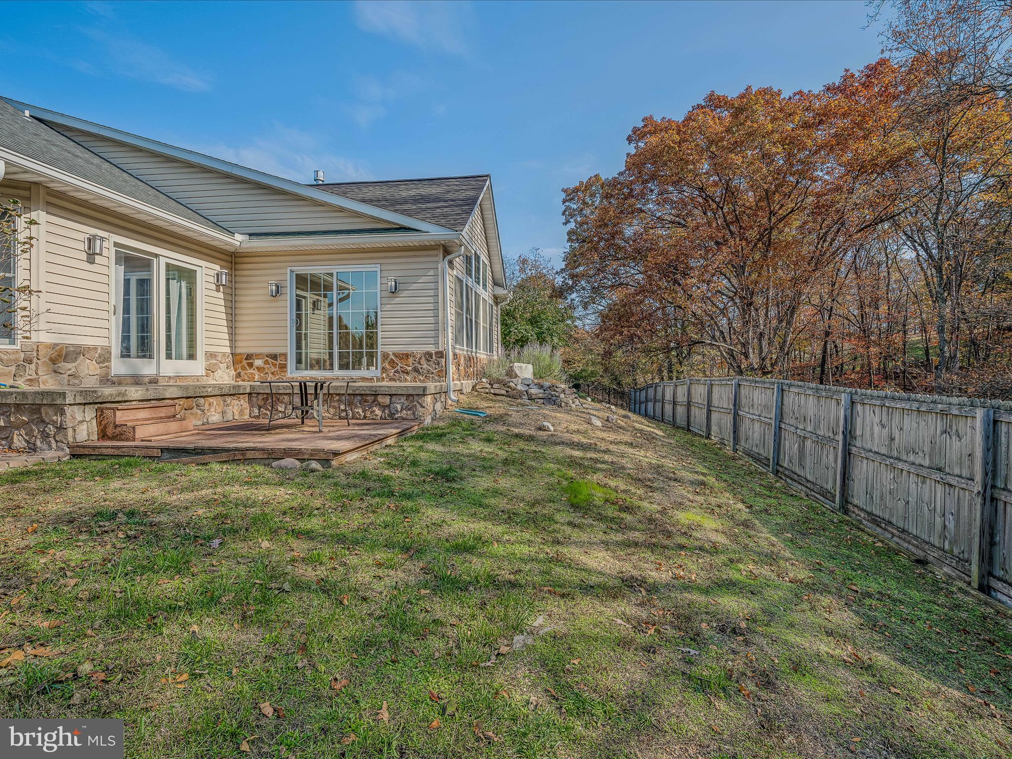 VILLAGE SQUARE - Residential