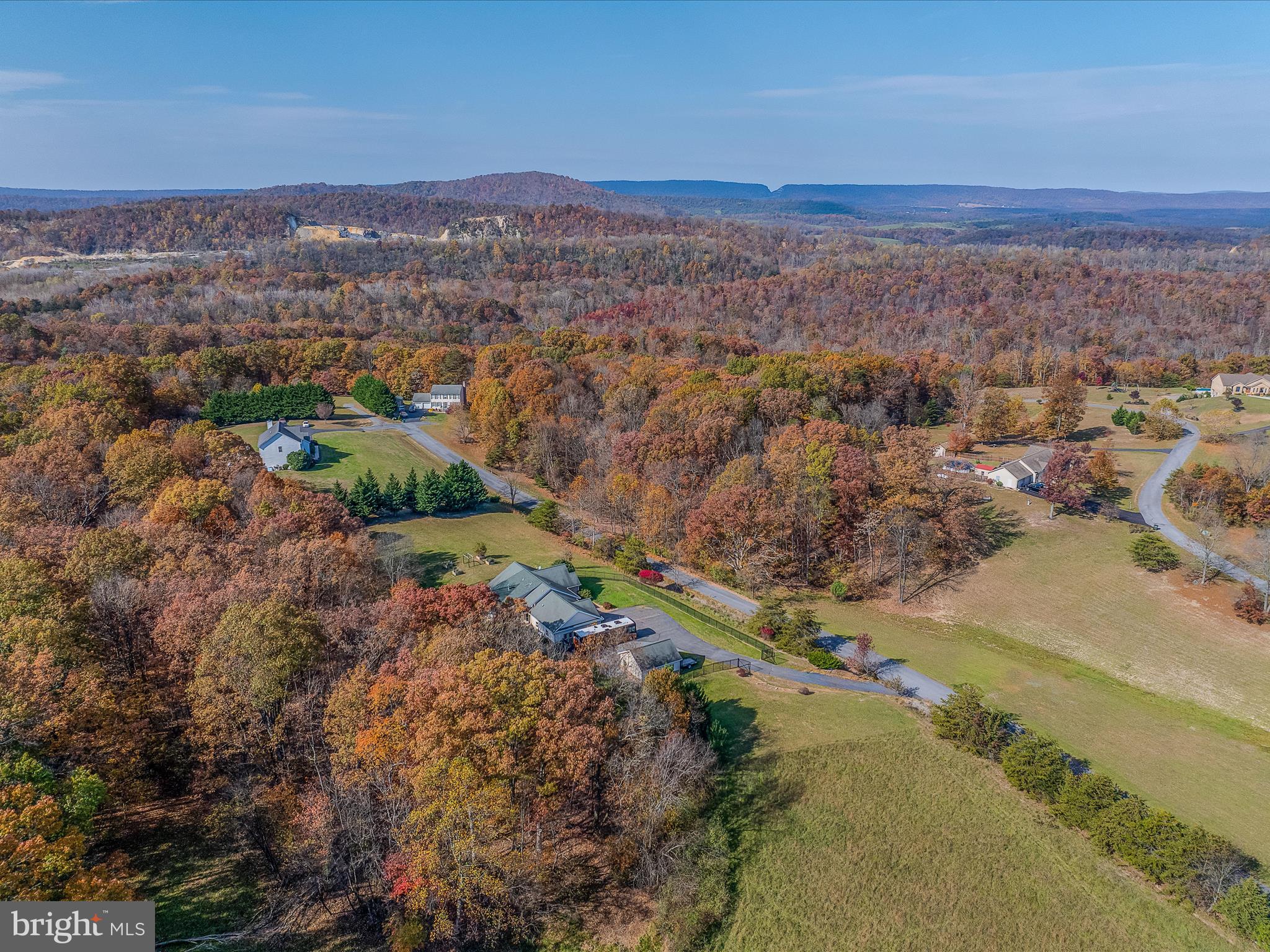 VILLAGE SQUARE - Residential