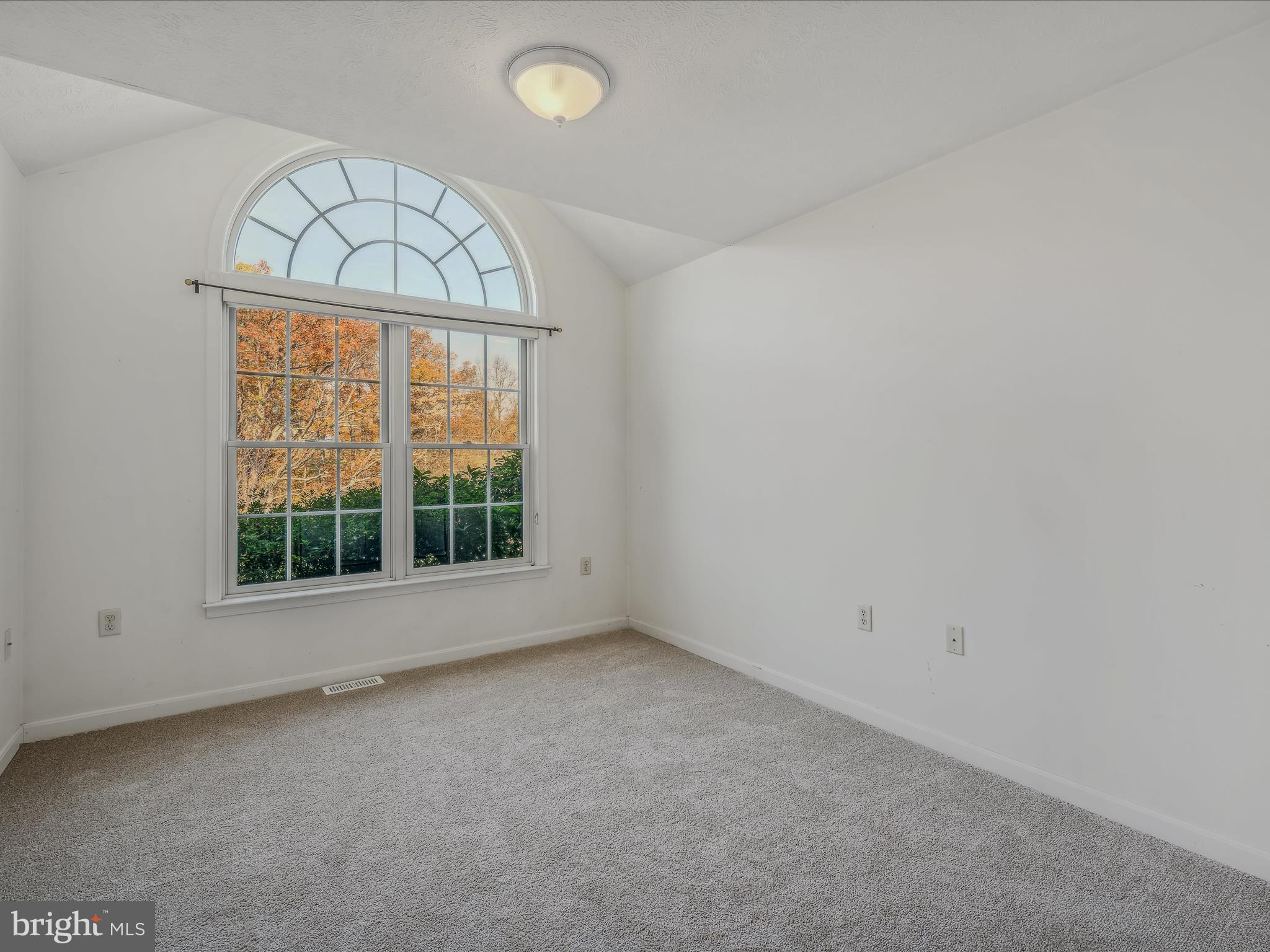 VILLAGE SQUARE - Residential