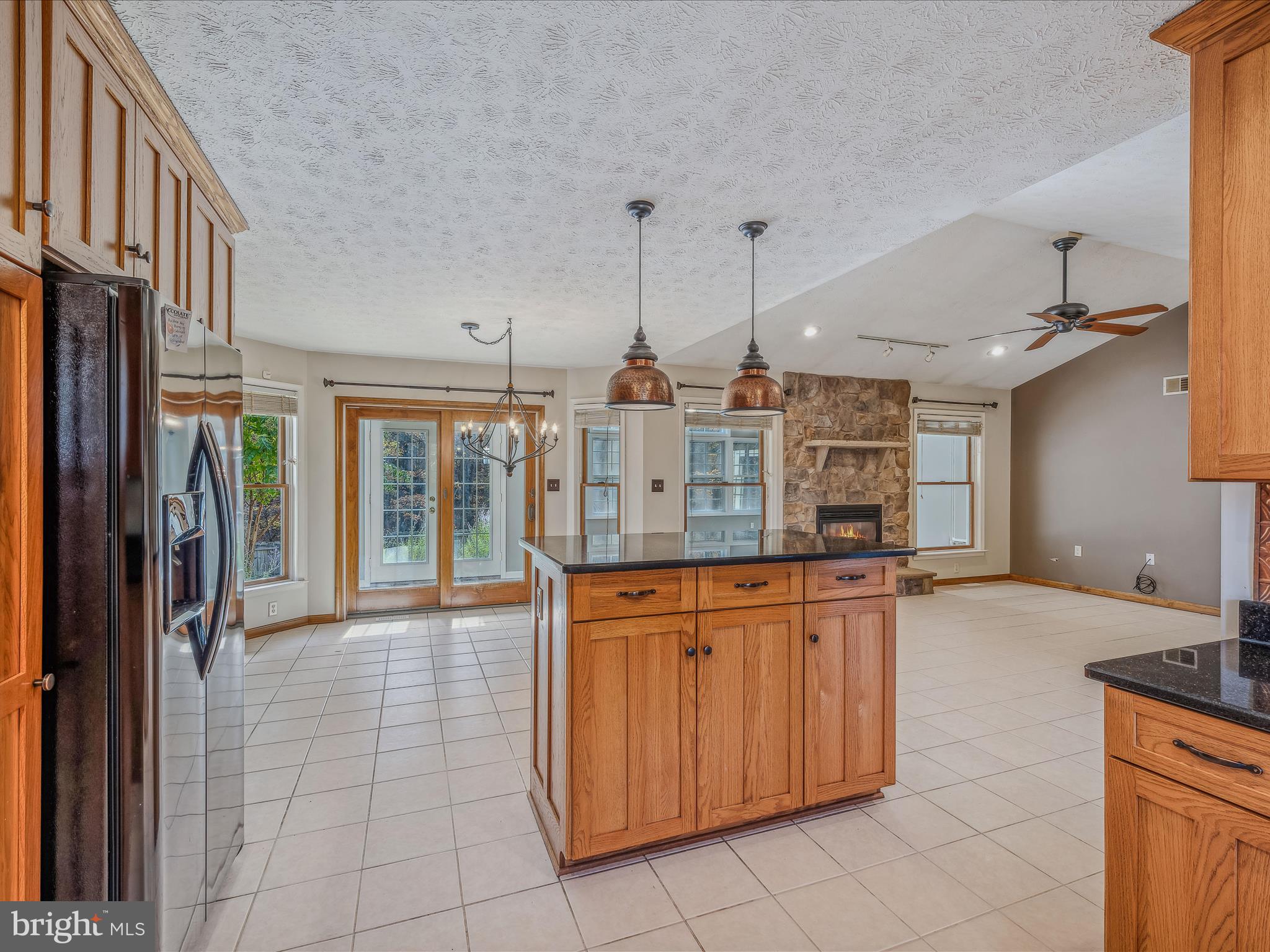 VILLAGE SQUARE - Residential