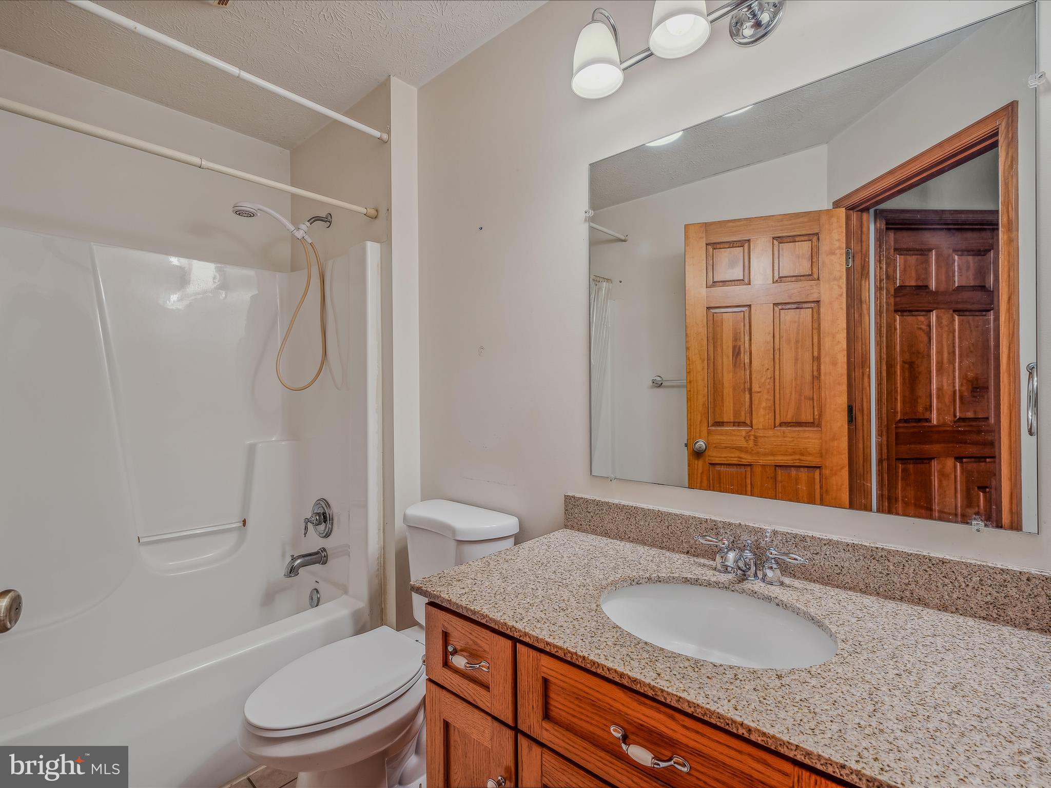 VILLAGE SQUARE - Residential