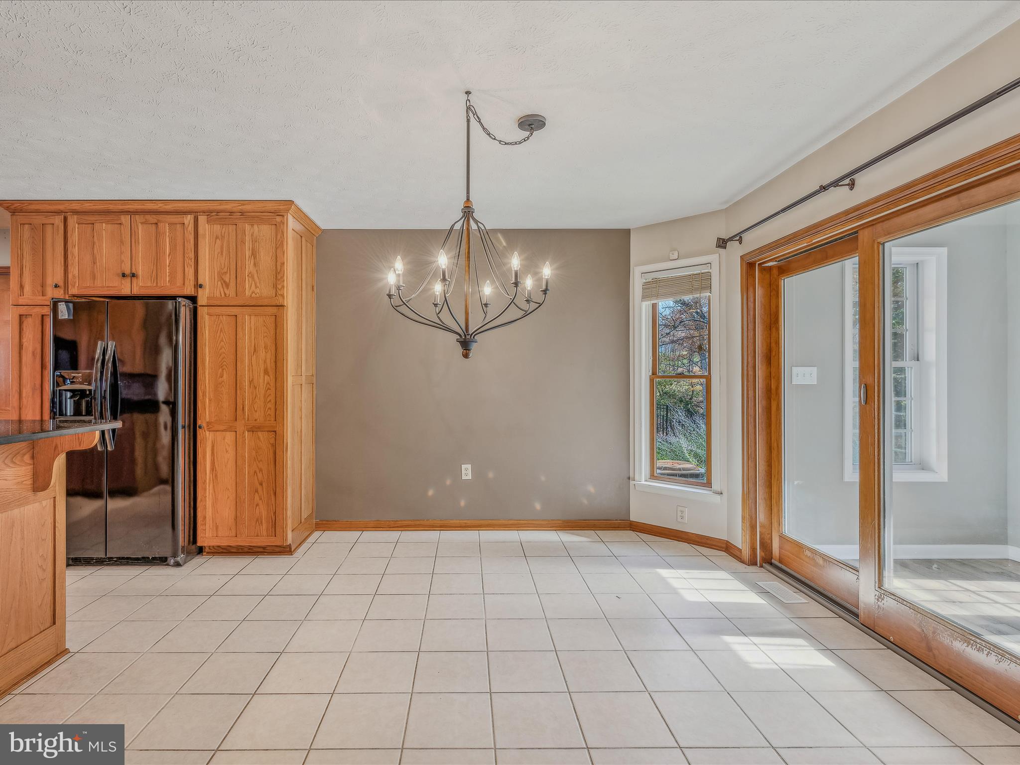 VILLAGE SQUARE - Residential