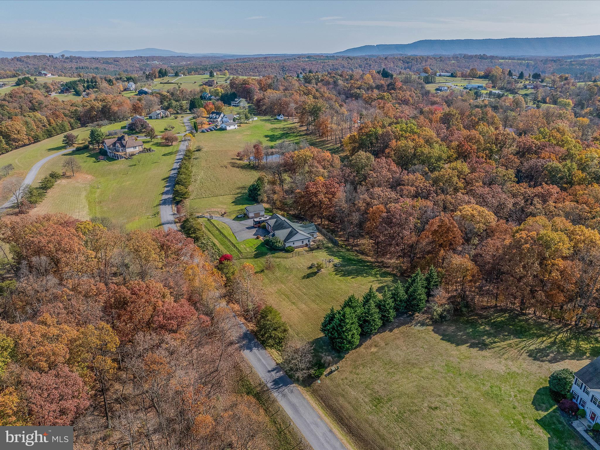VILLAGE SQUARE - Residential