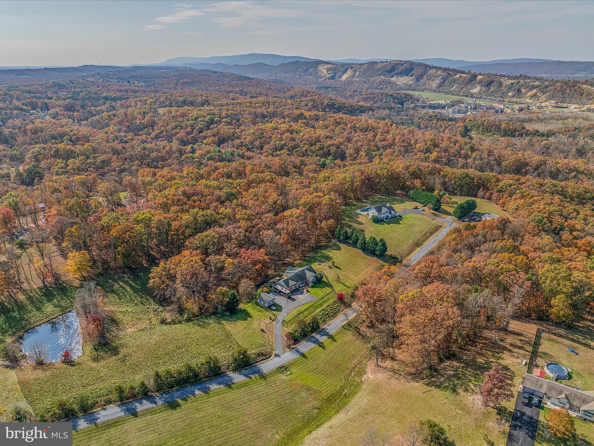 VILLAGE SQUARE - Residential