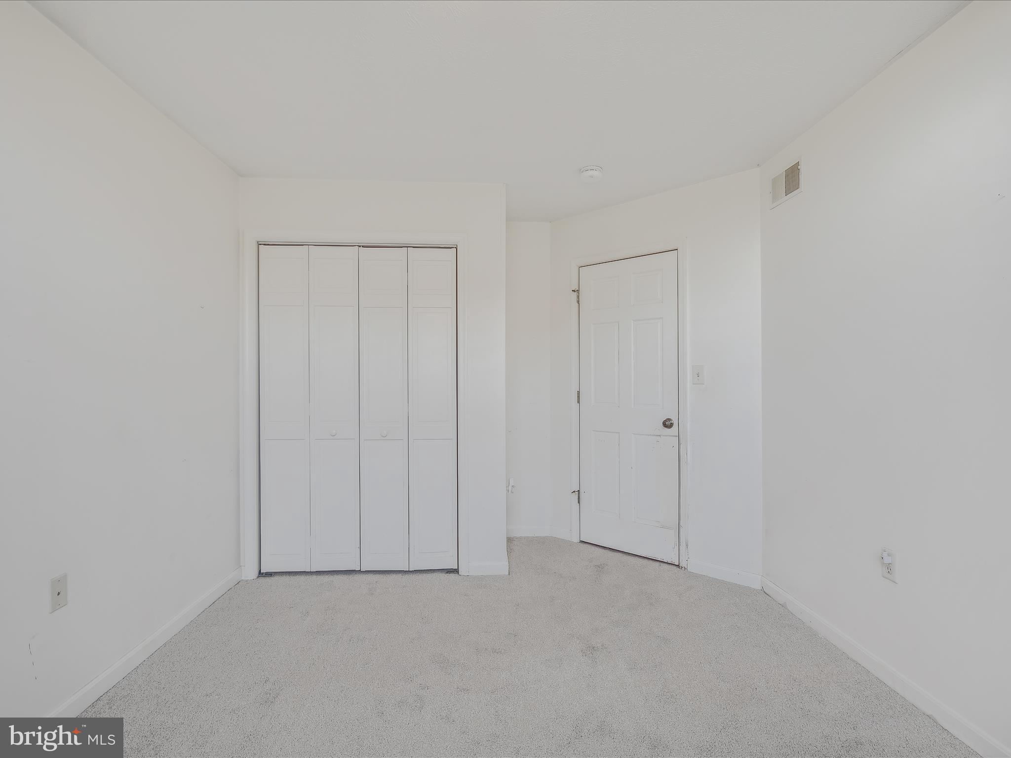 VILLAGE SQUARE - Residential