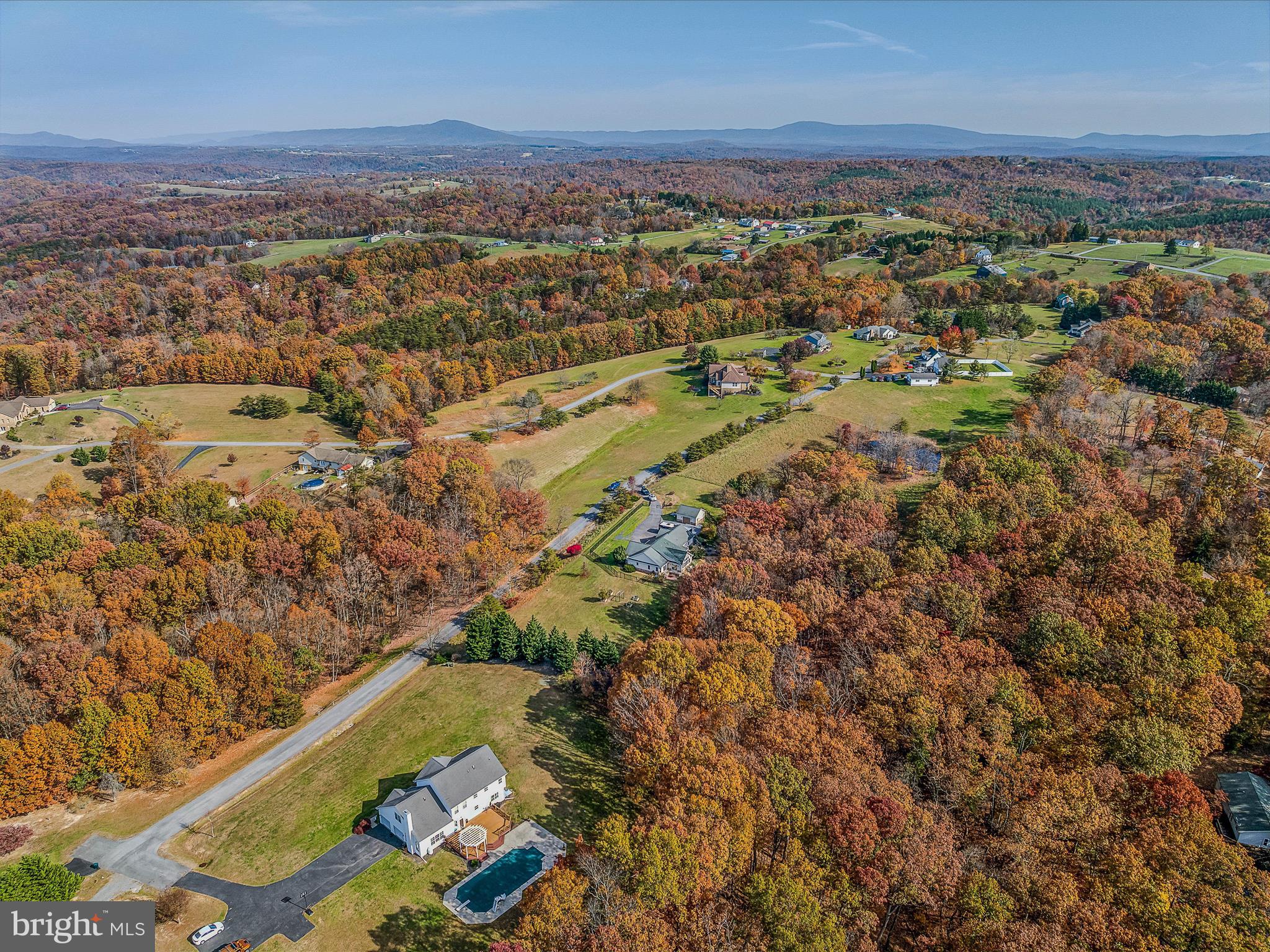VILLAGE SQUARE - Residential