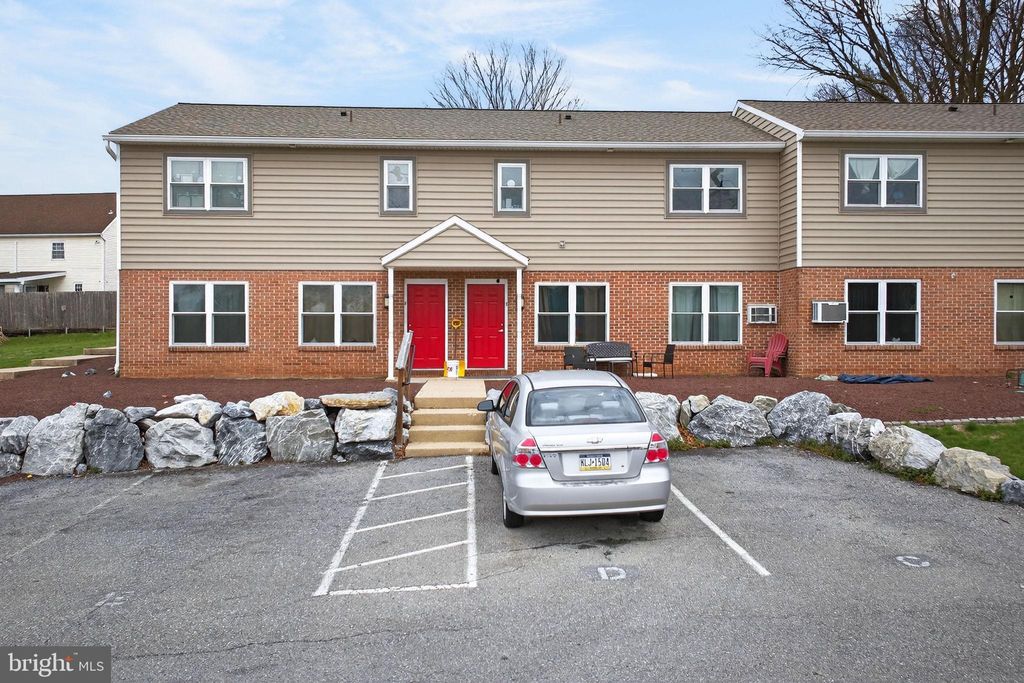 Photo of 196 Stone House Lane, COLUMBIA, PA 17512 (MLS # PALA2085276)