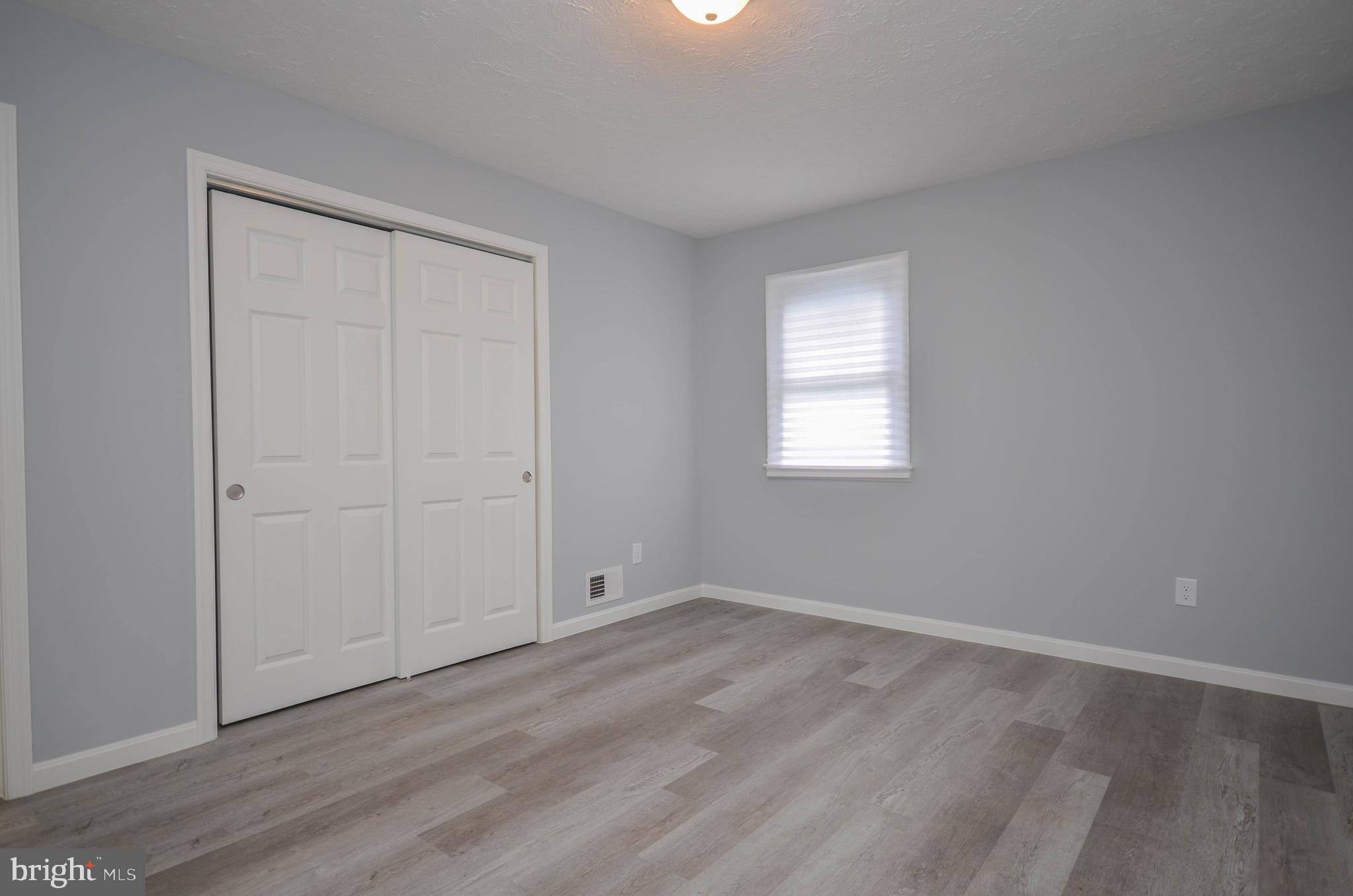 WHITFIELD KNOLLS - Residential