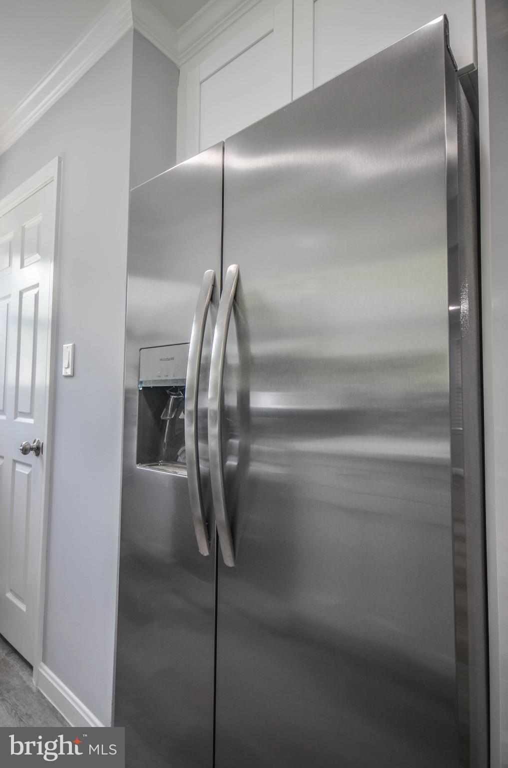 WHITFIELD KNOLLS - Residential