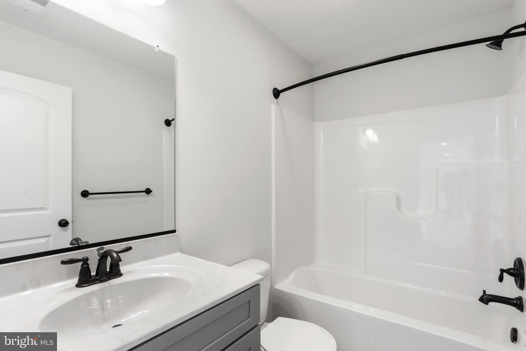 MIDDLE CREEK VISTAS - Residential