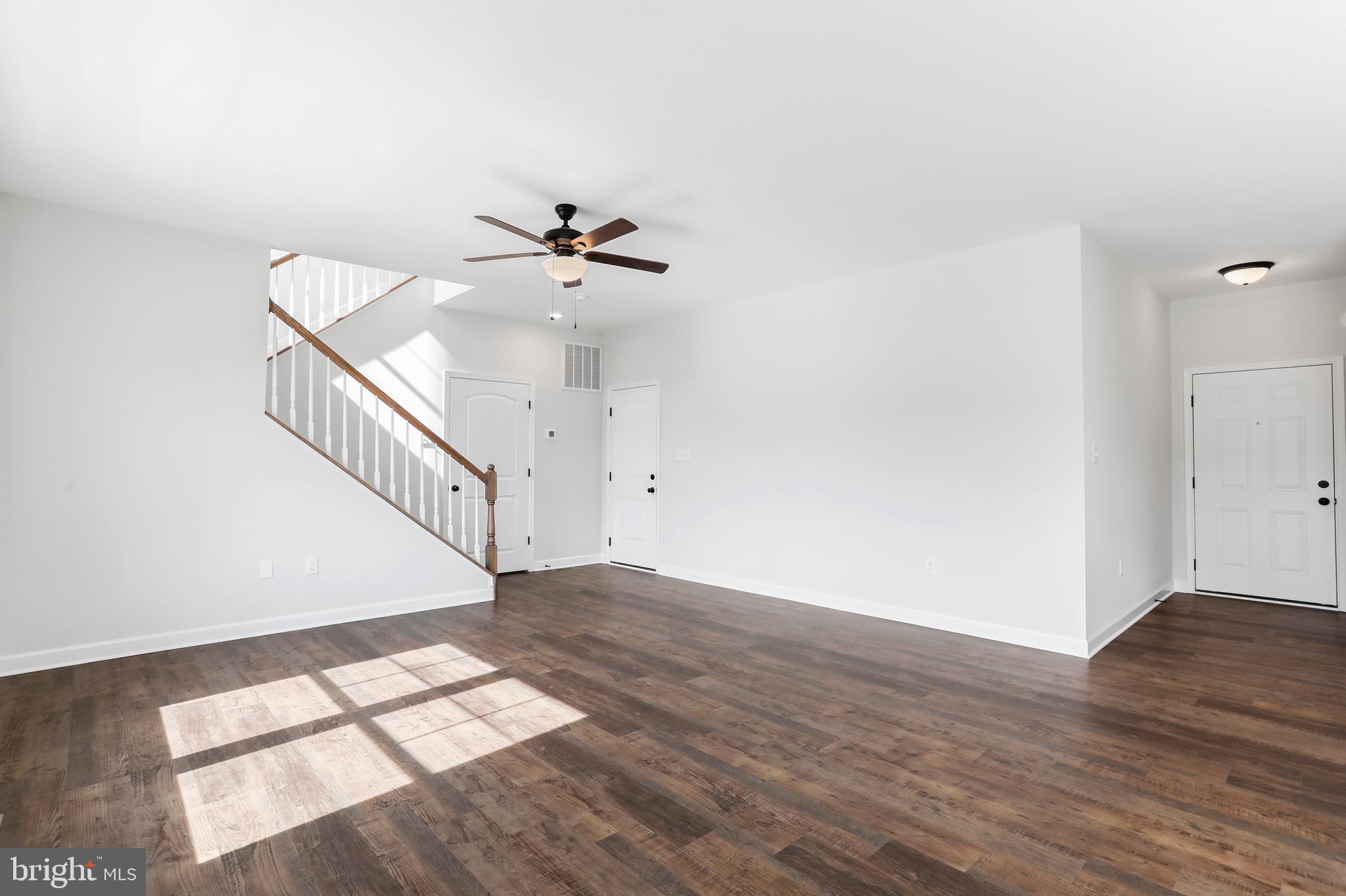 MIDDLE CREEK VISTAS - Residential