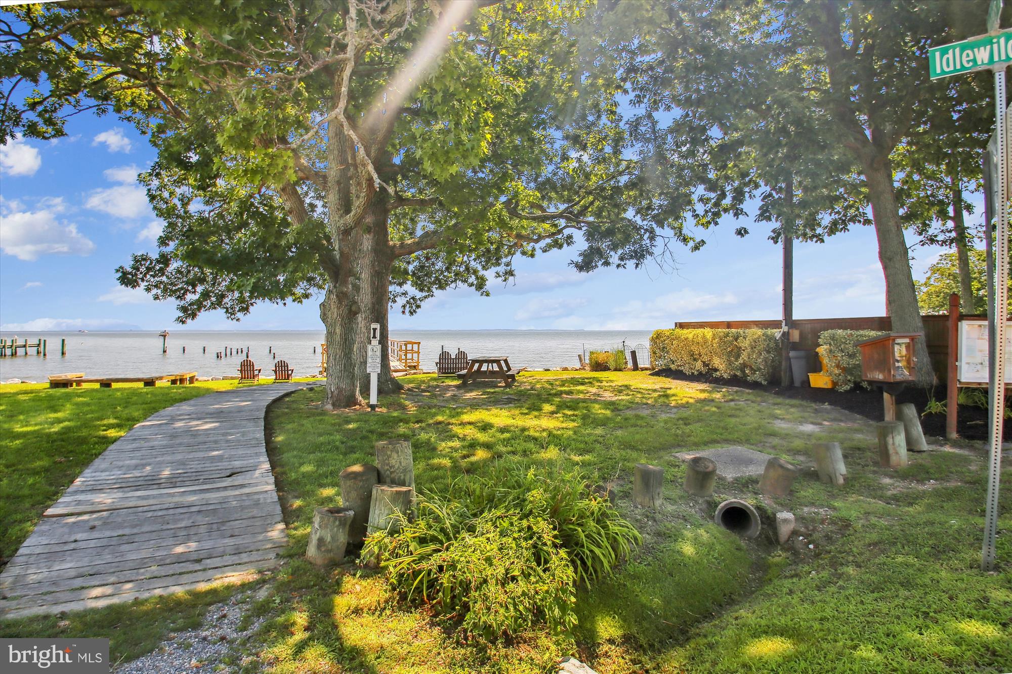 IDLEWILDE ON THE BAY - Residential