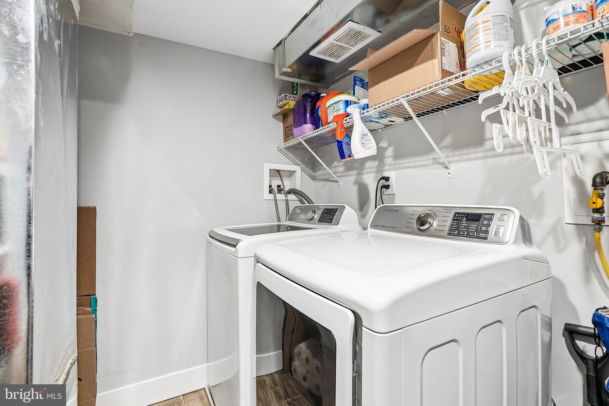 POINT BREEZE - Residential