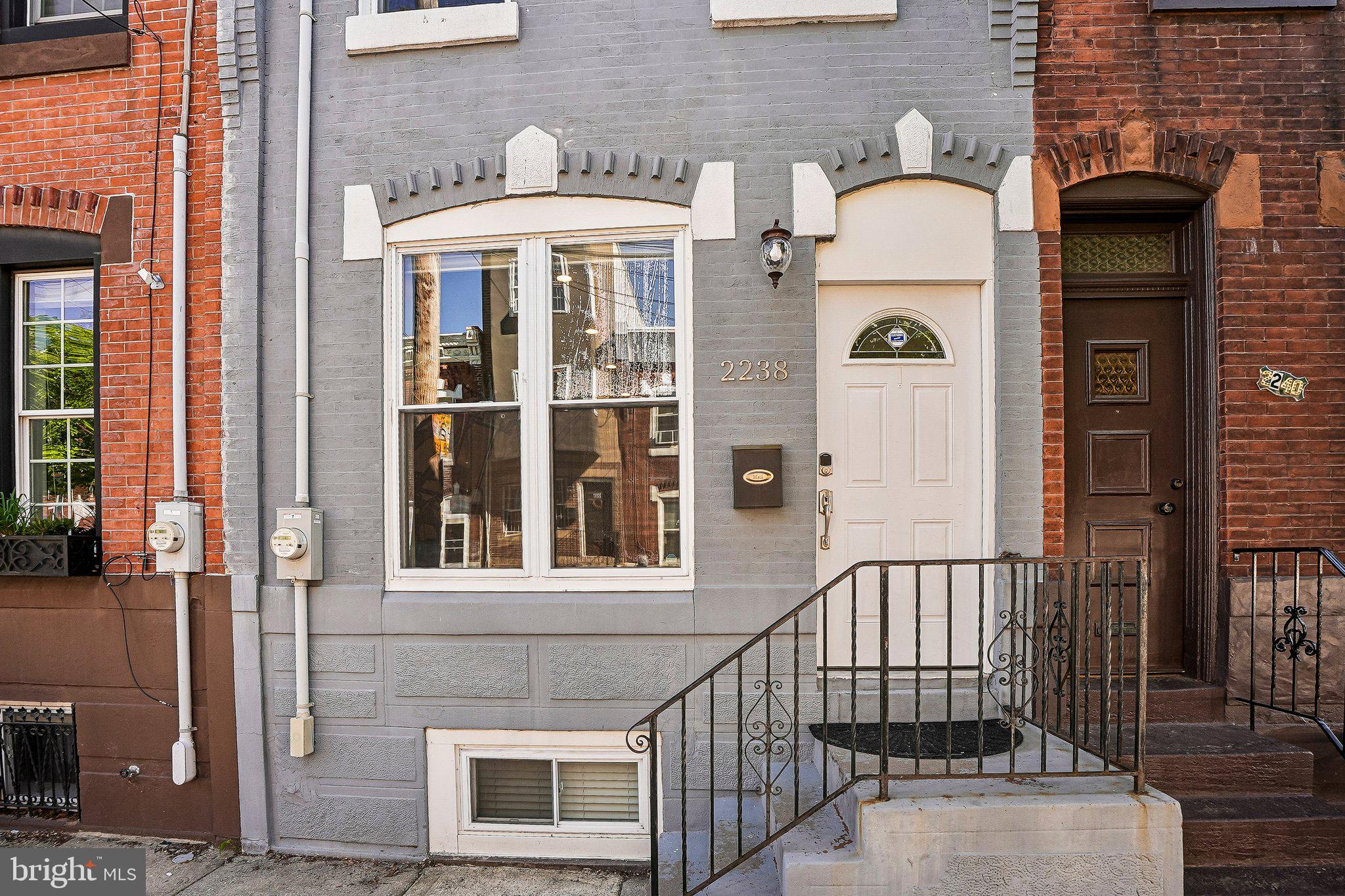 2238 DICKINSON STREET