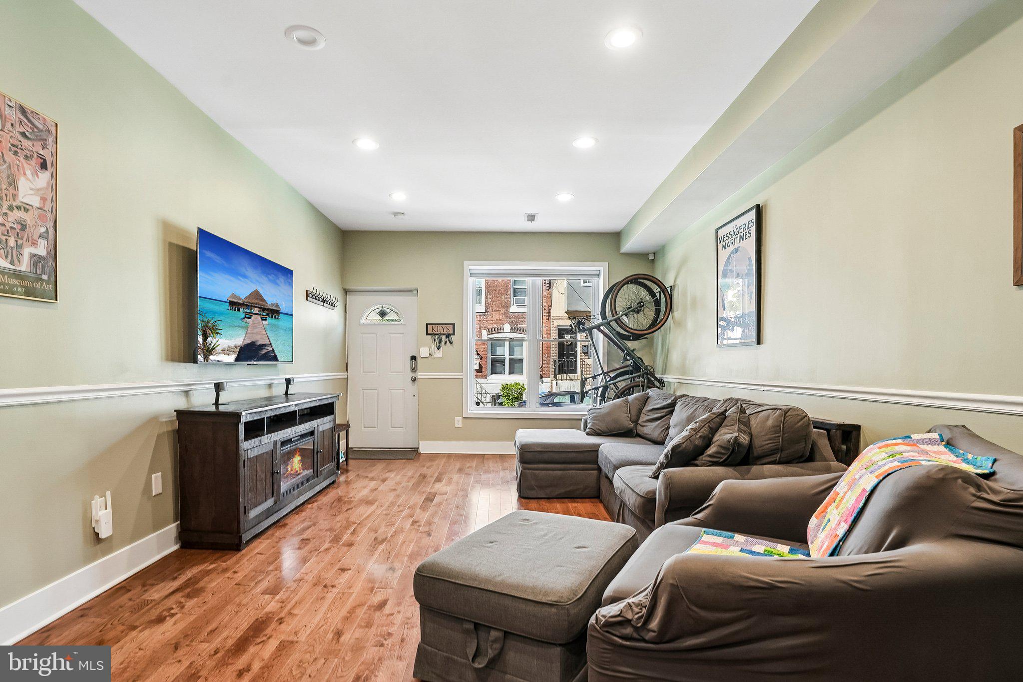 POINT BREEZE - Residential