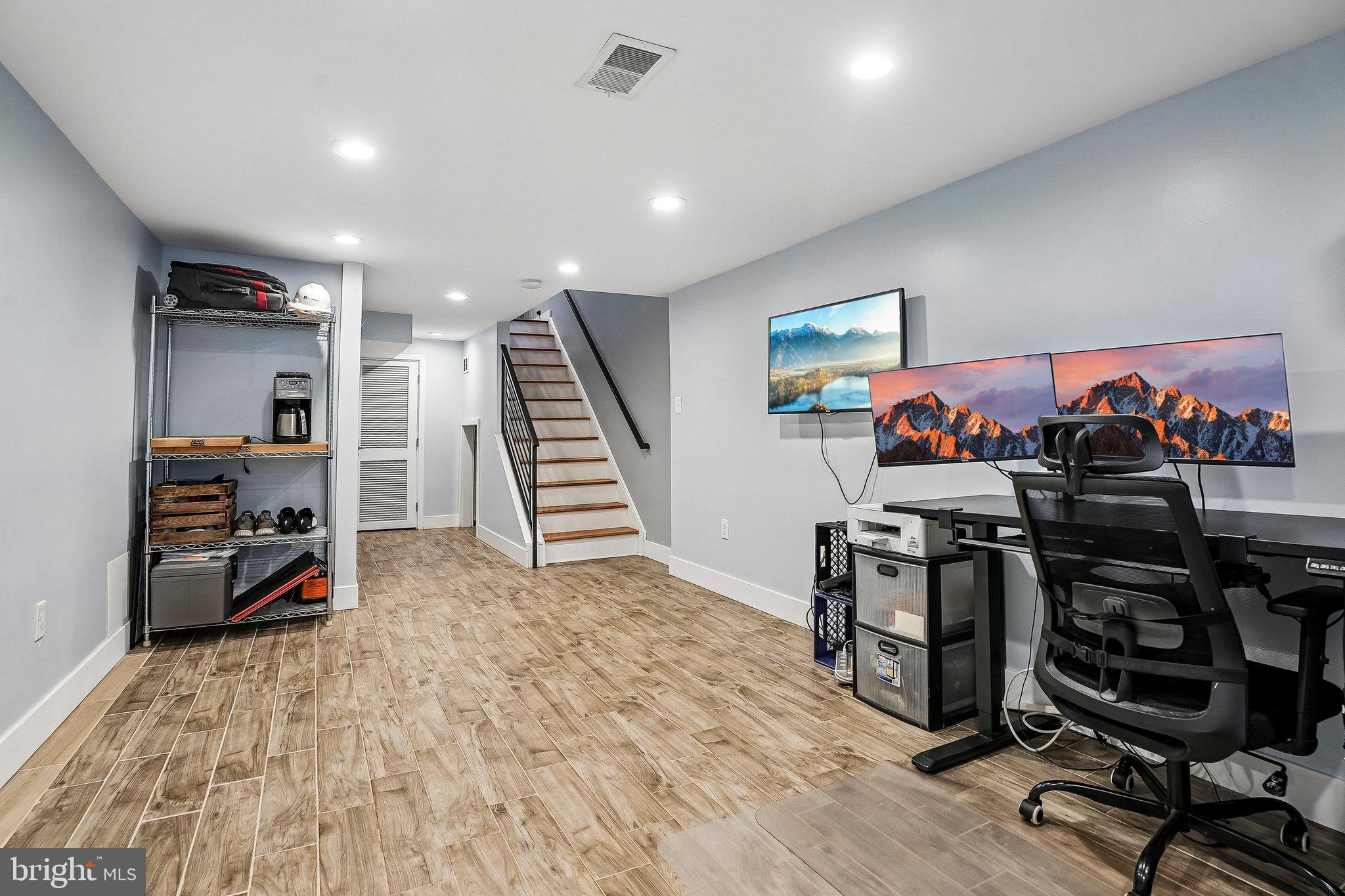 POINT BREEZE - Residential