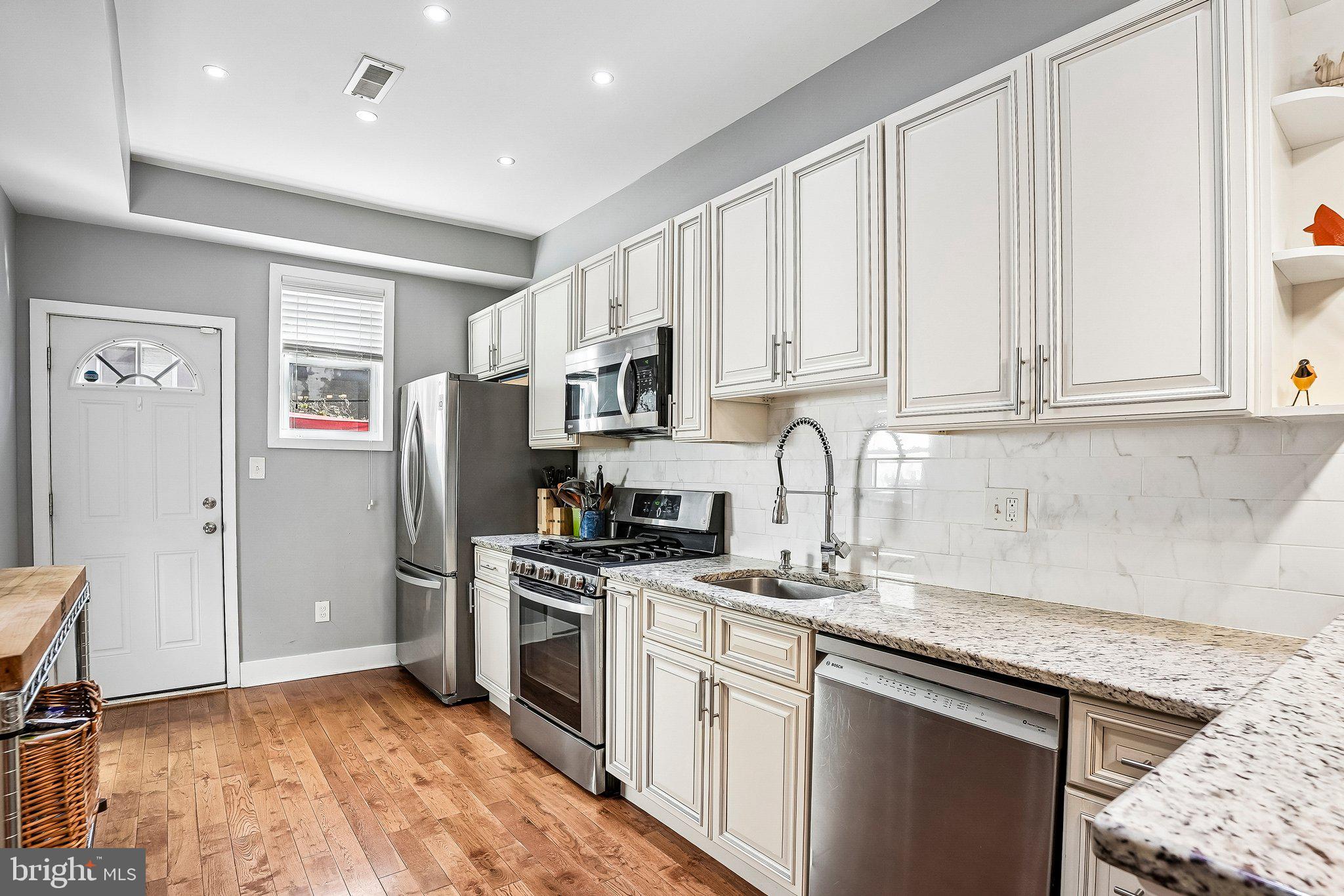 POINT BREEZE - Residential