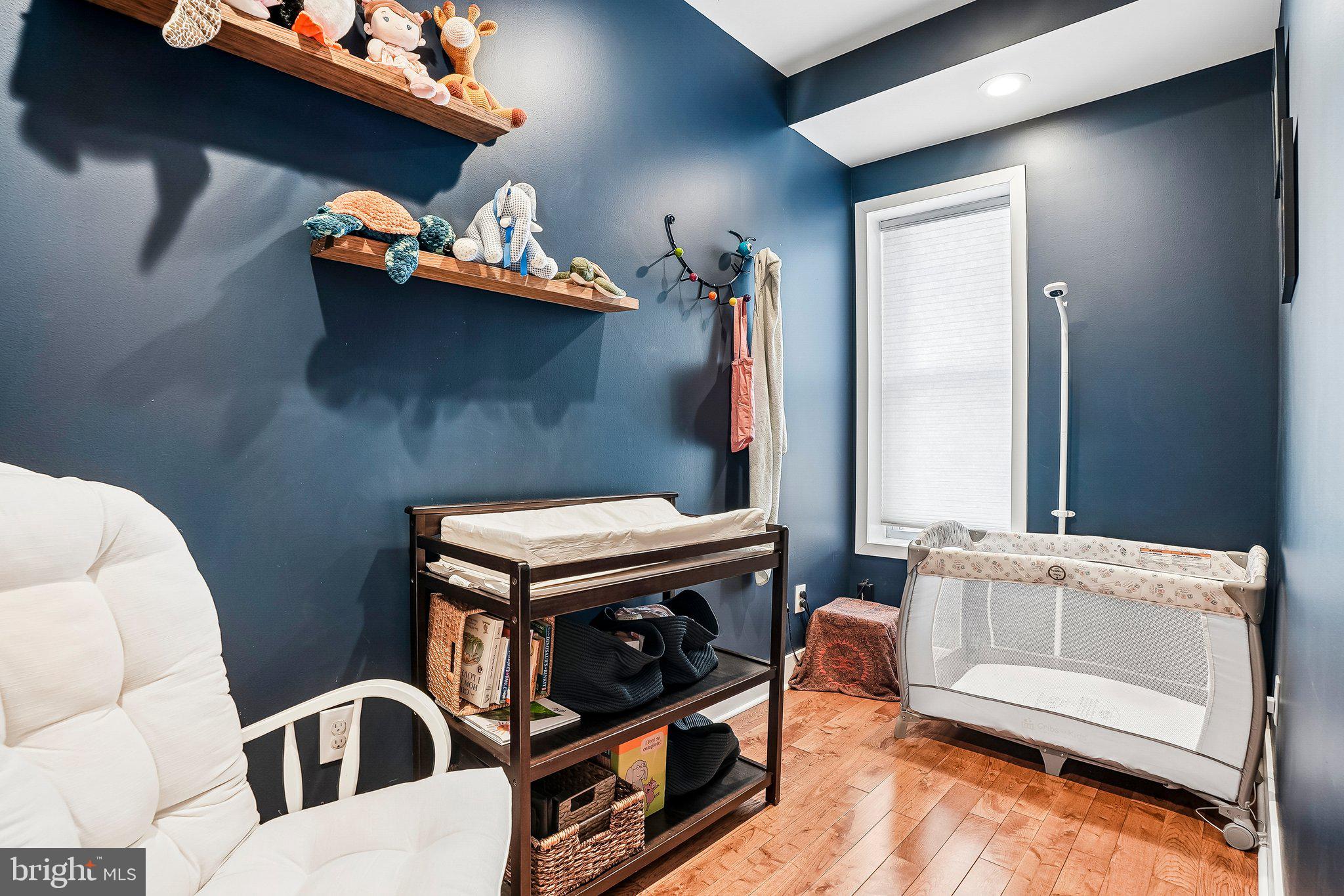 POINT BREEZE - Residential