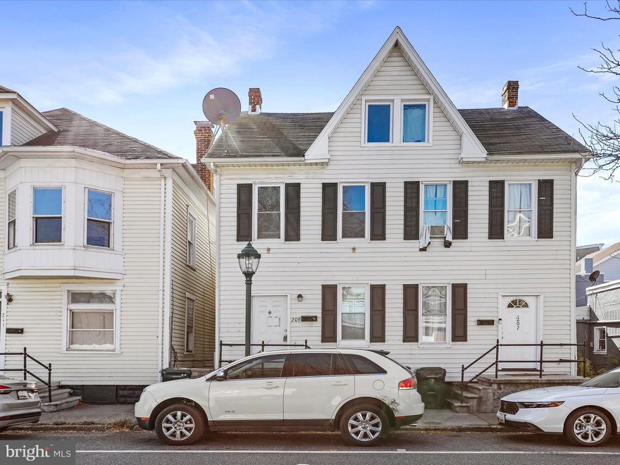 Welcome to this amazing 3-4 bedroom, 2 full bath home!  This duplex has been completely remodeled in 2024 with new flooring, new roof, new heating, new kitchen and appliances.  The tenant moving into this property will have no issues with repairs .  This landlord is excellent and will care for his tenants.   Washer and dryer are provided for your convenience.   Credit score of 600 and income of at least $5100 per month required.   All adults need to fill out an application.  Schedule your tour today.