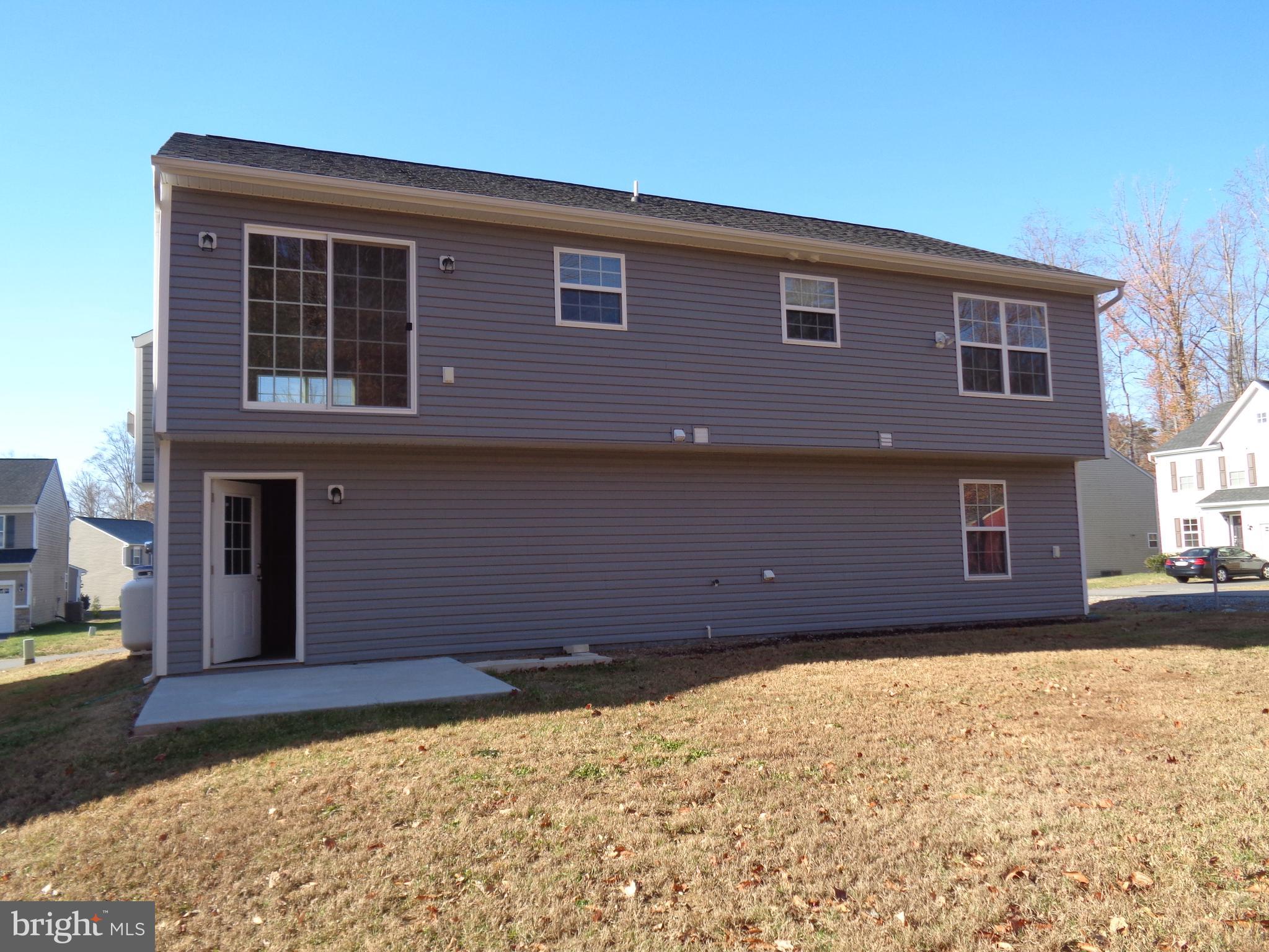 DABNEY WOODS - Residential Lease