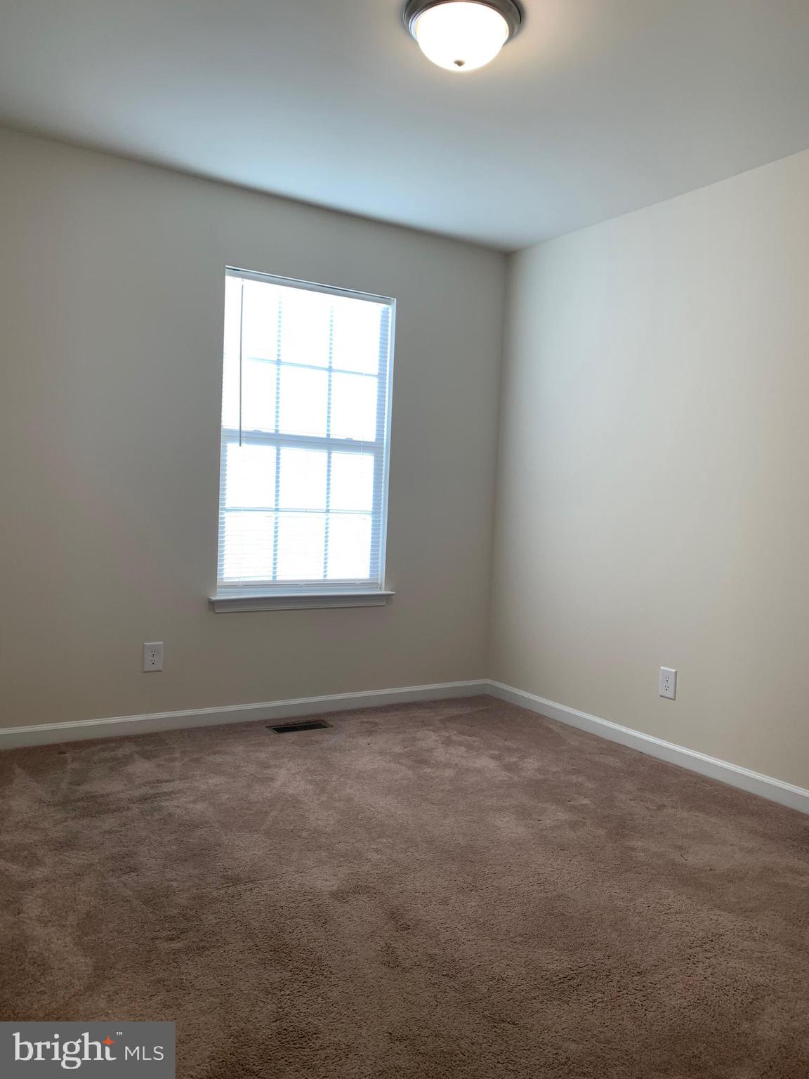 DABNEY WOODS - Residential Lease