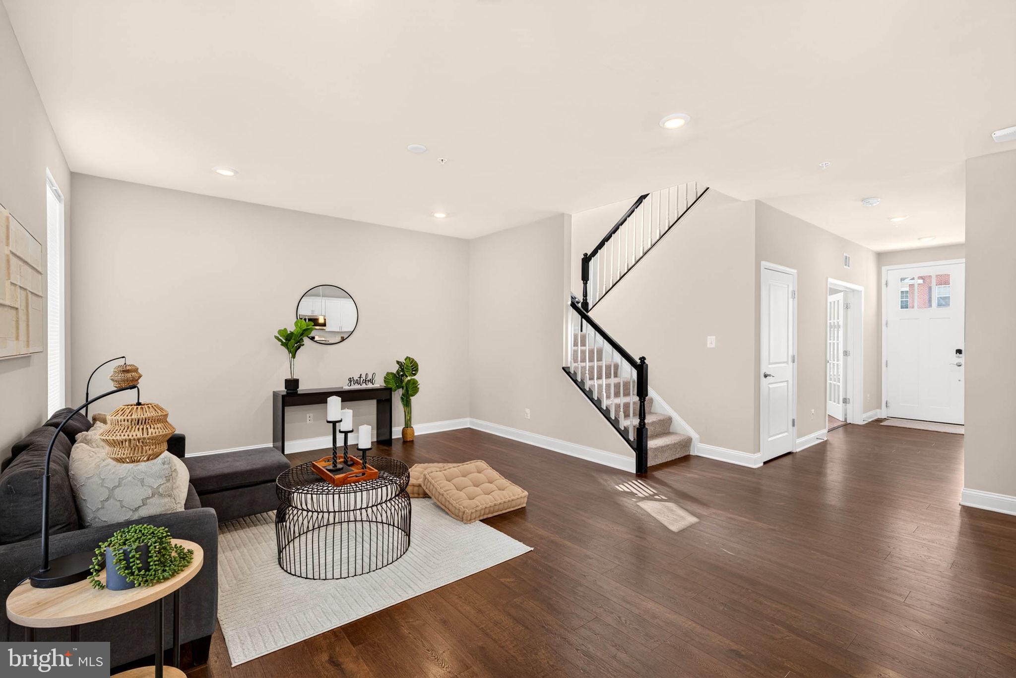 903 BENTGRASS DRIVE