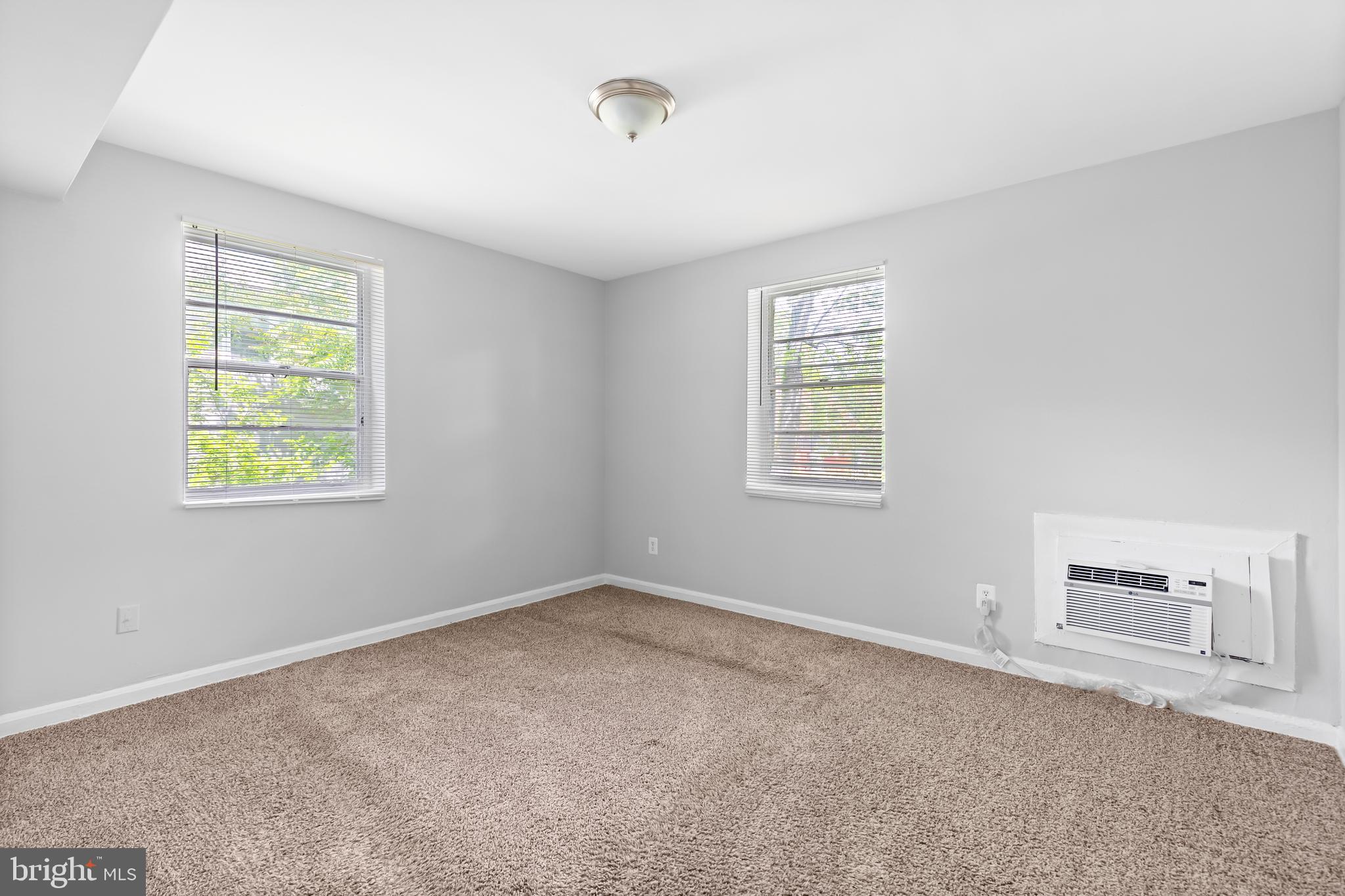 206 TRENTON PLACE SE 301