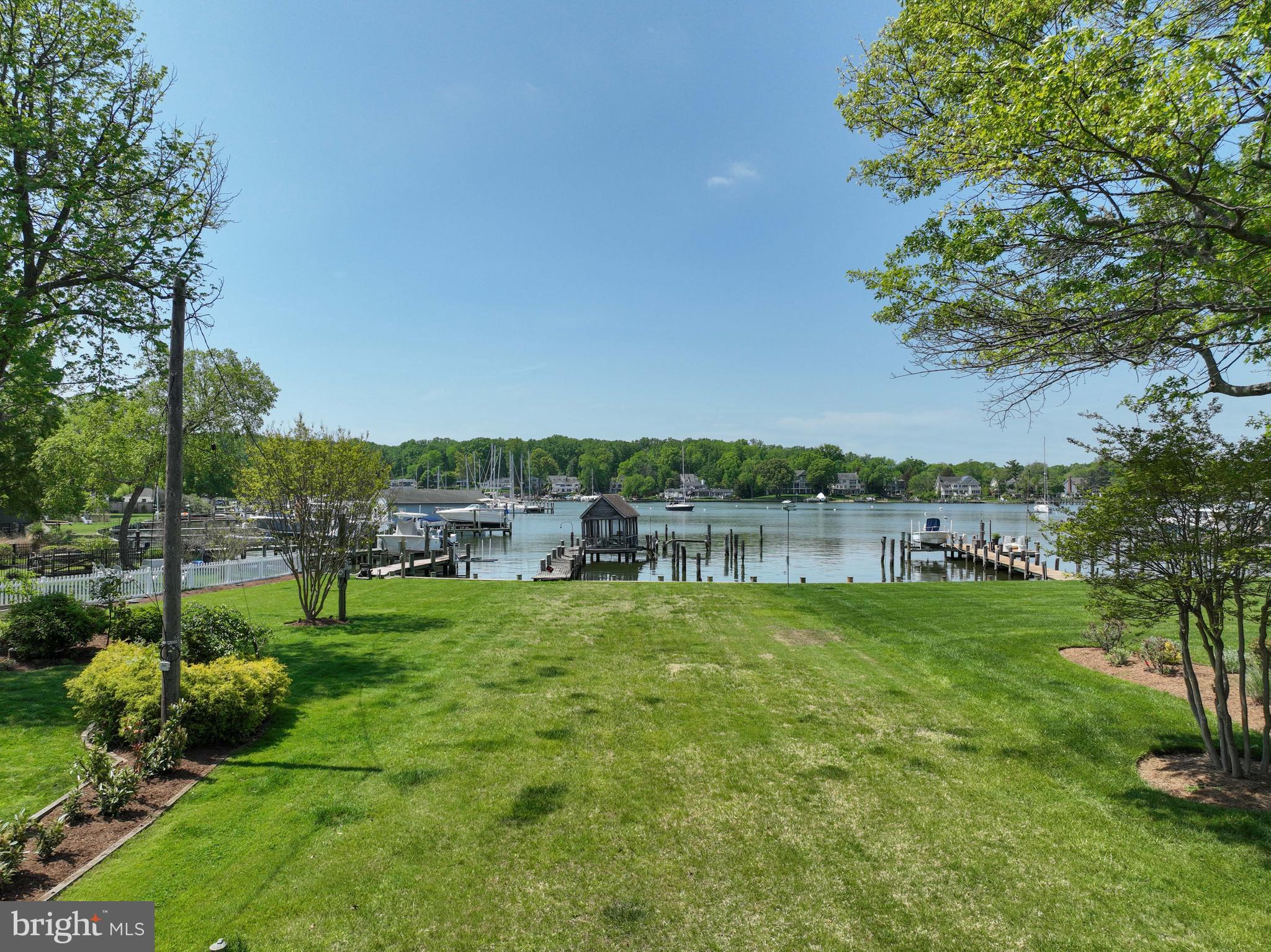 48 E LAKE DRIVE