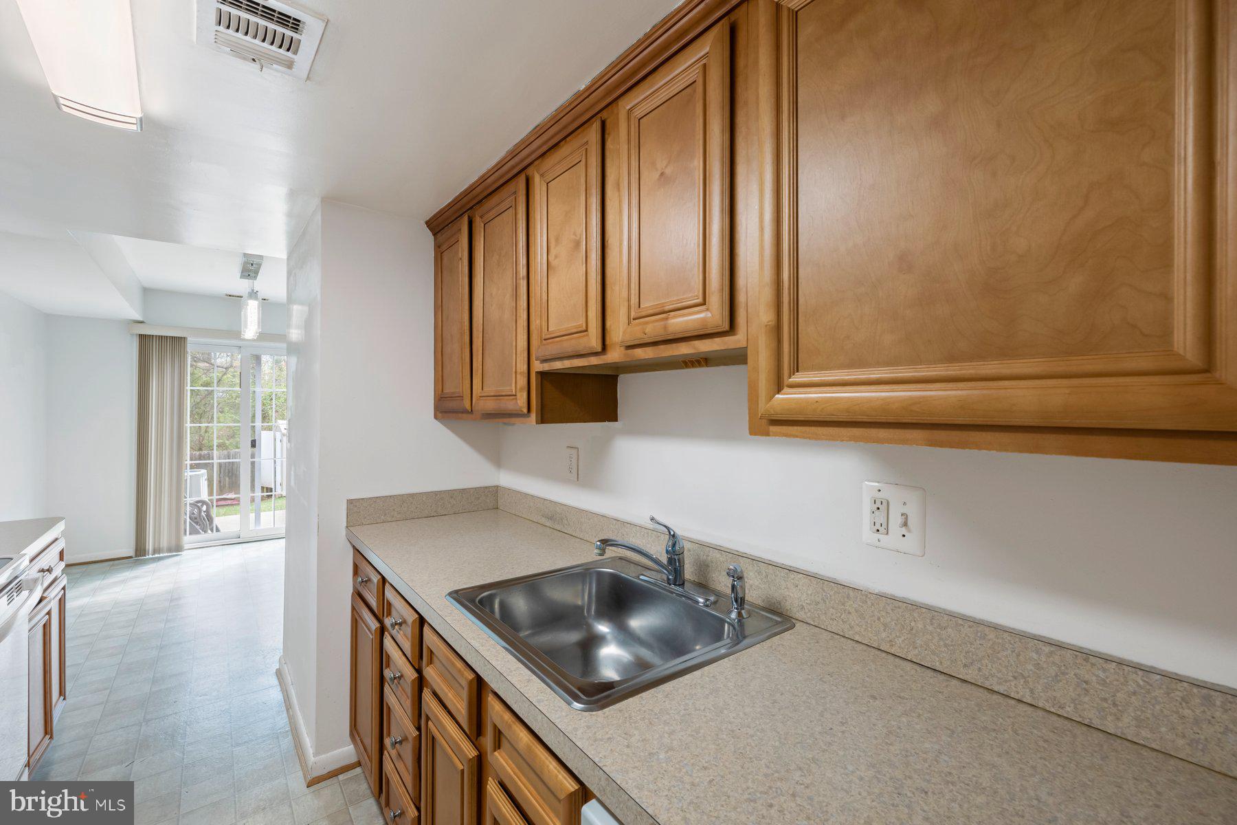 MINERAL SPRINGS VILL TH - Residential