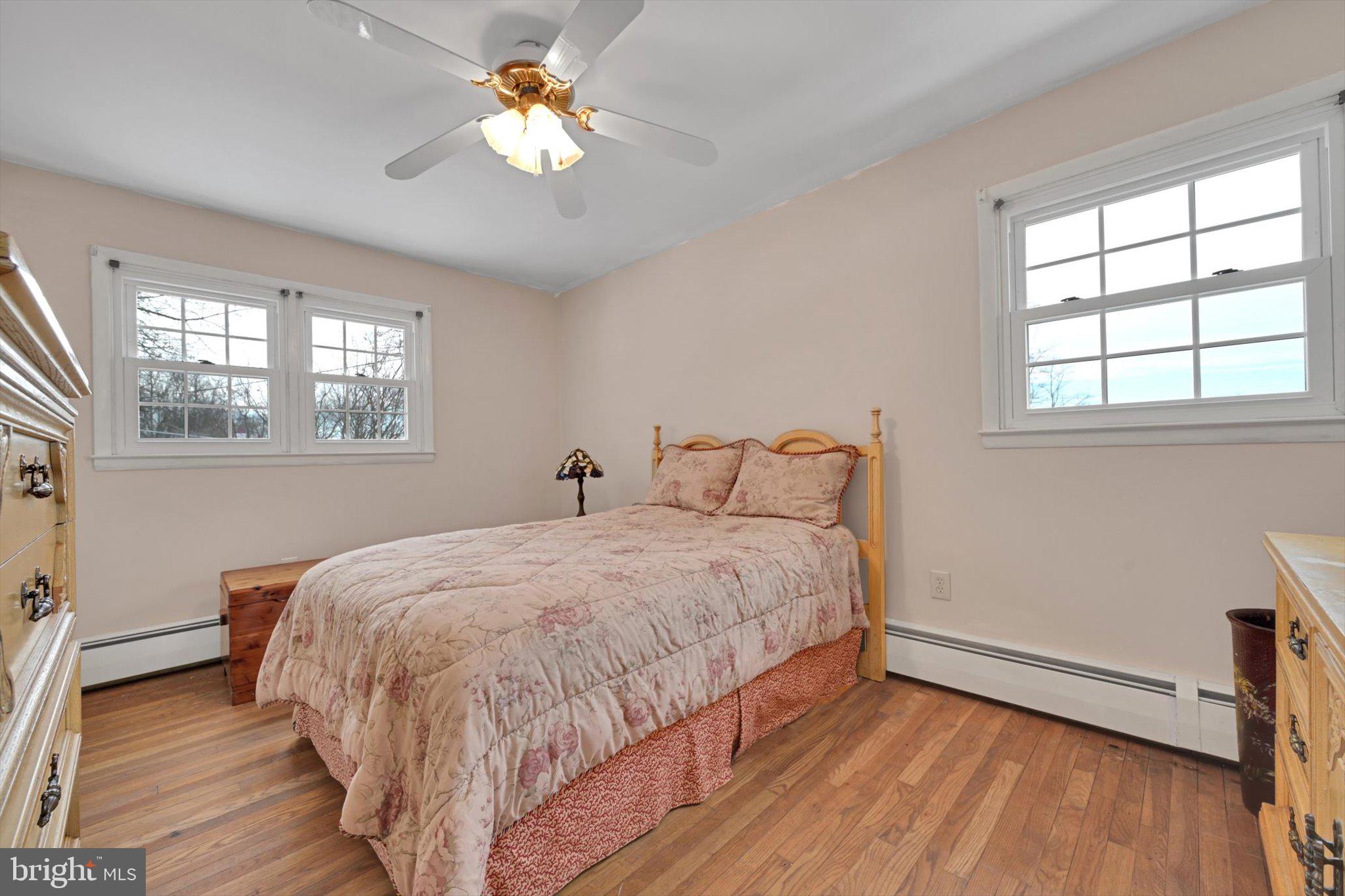 YORKVILLE - Residential