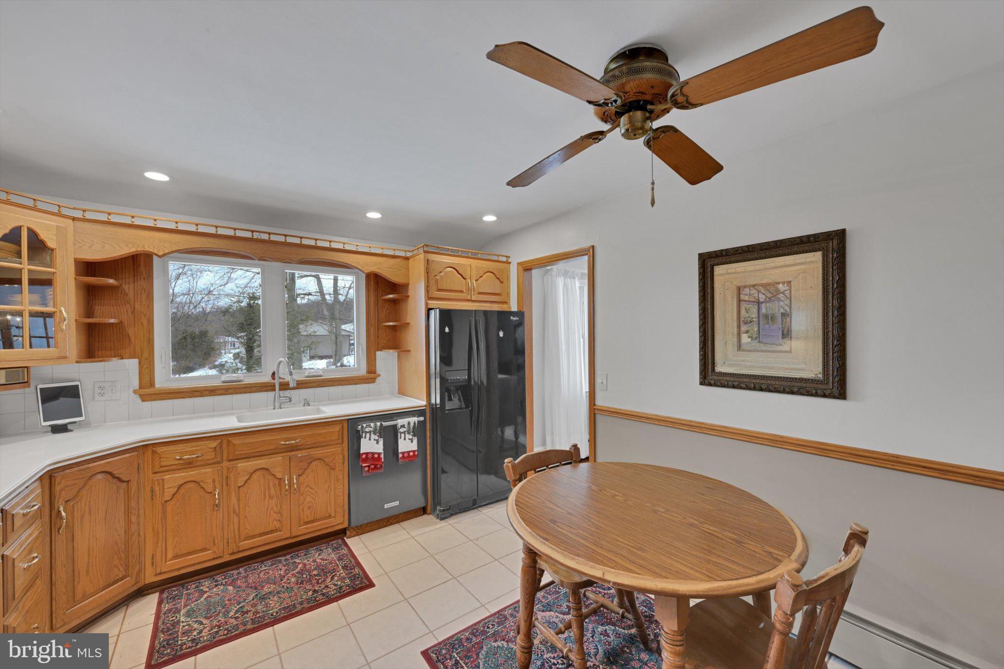 YORKVILLE - Residential