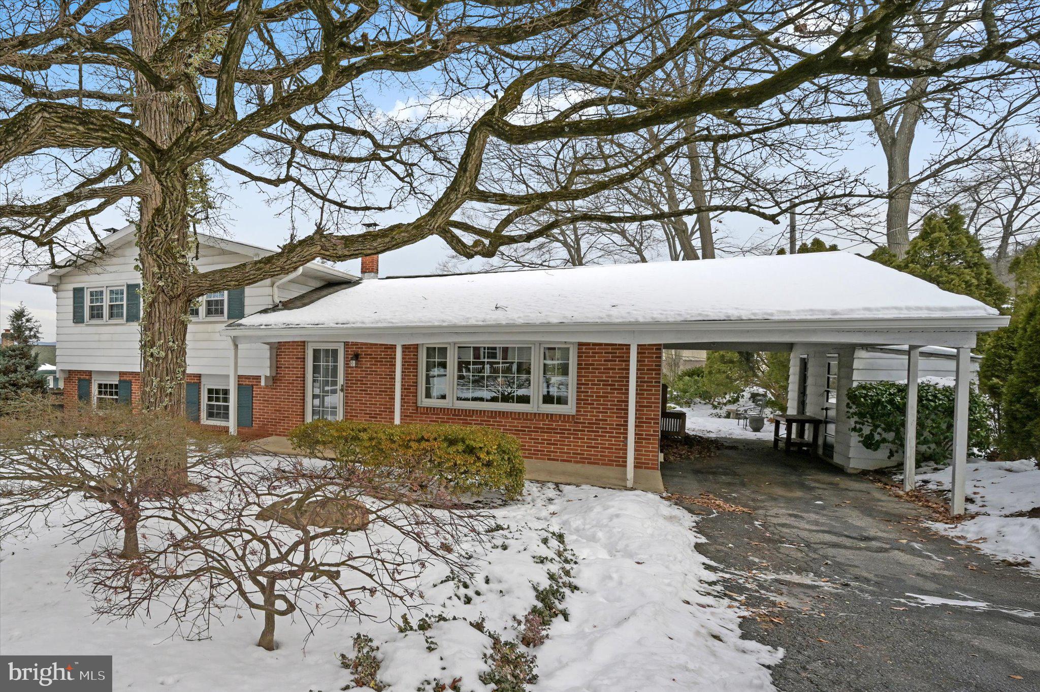 YORKVILLE - Residential