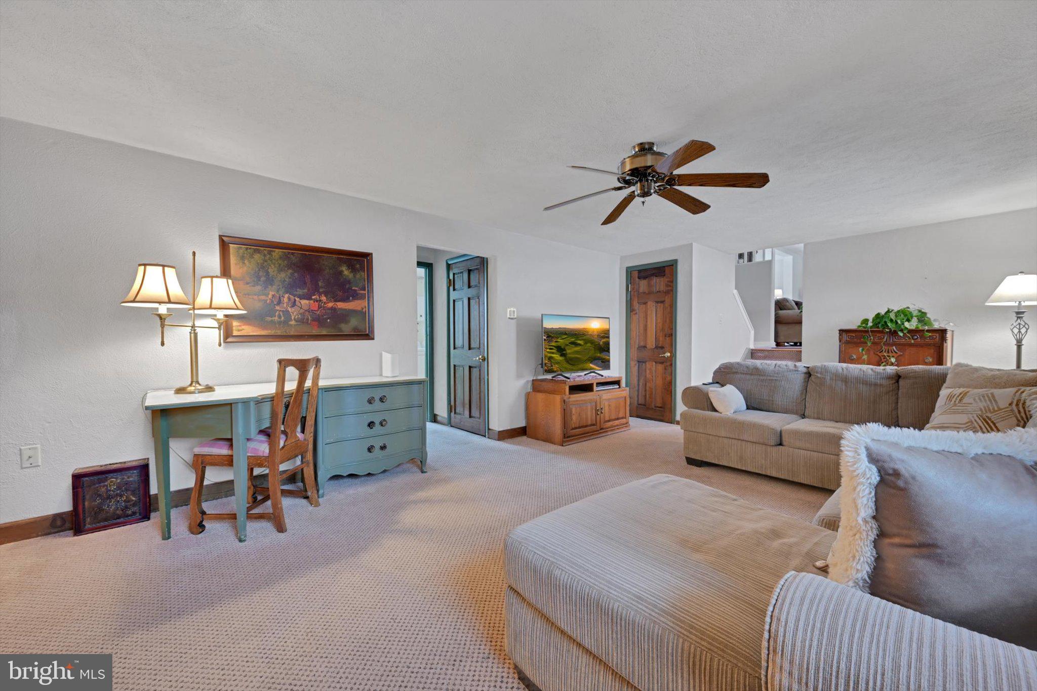 YORKVILLE - Residential