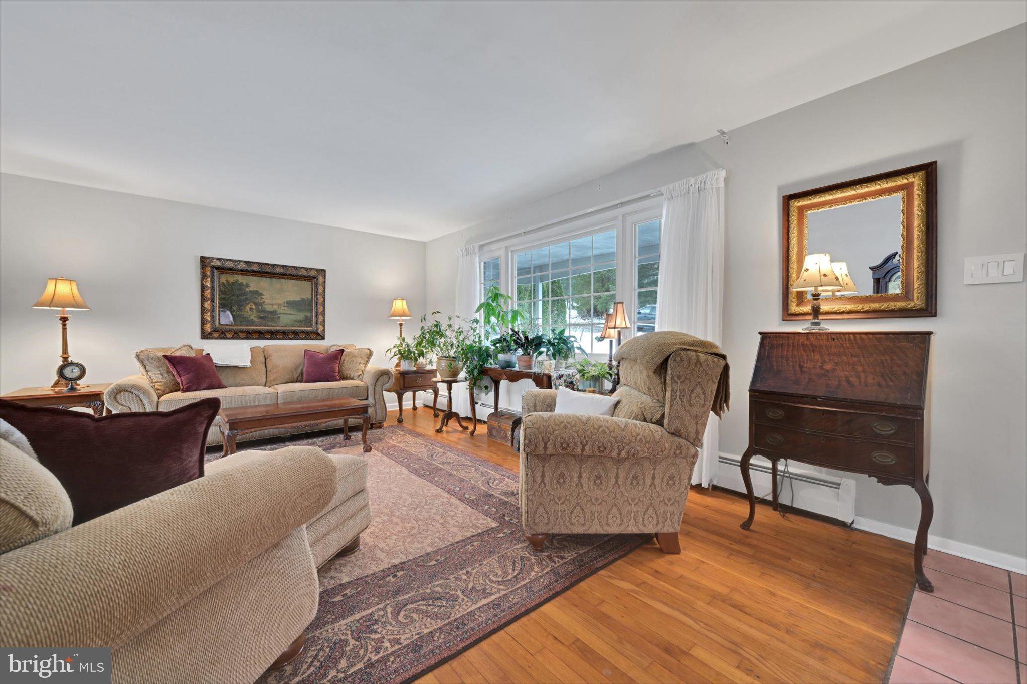 YORKVILLE - Residential